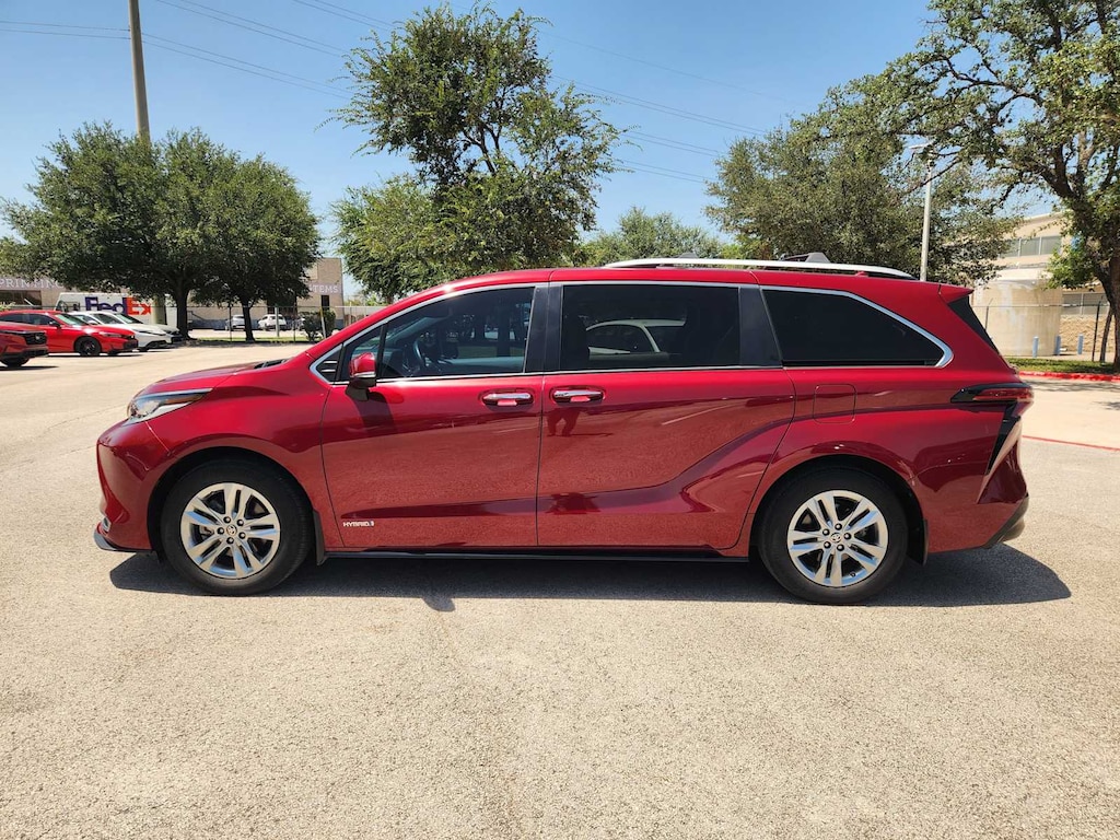 Used 2021 Toyota Sienna Limited Van