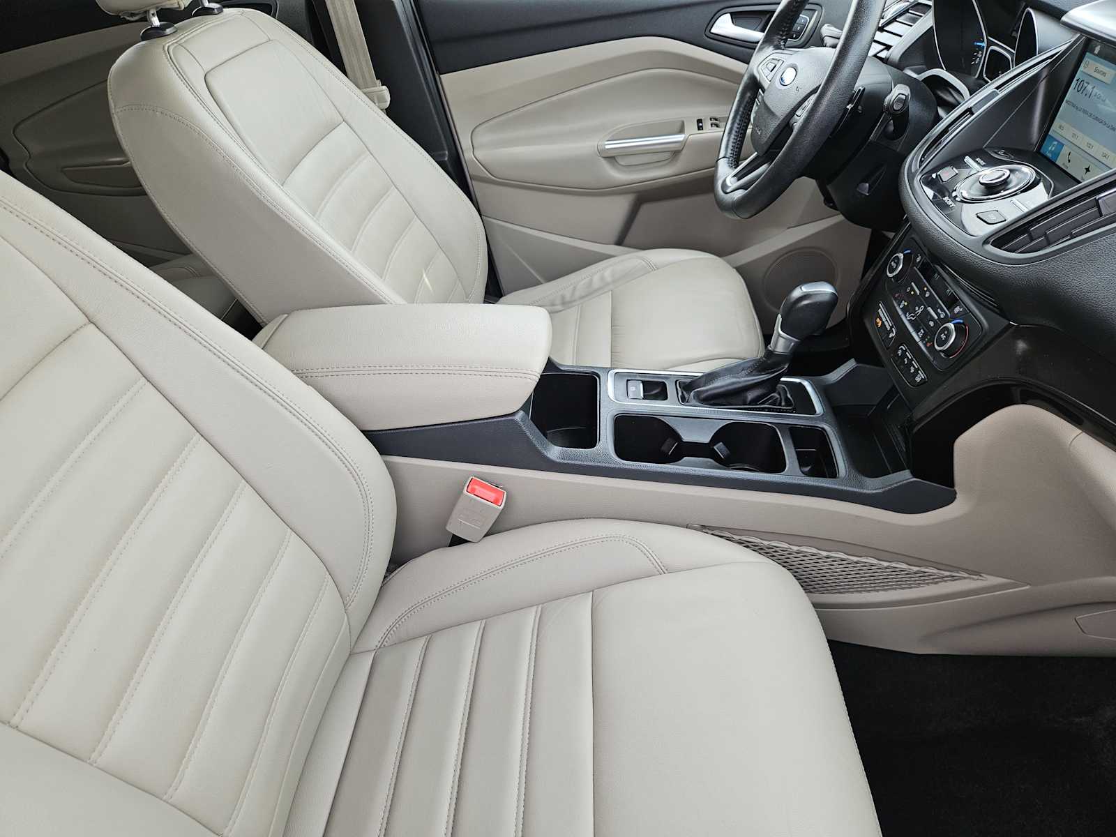 Thumbnail: 2017 Ford Escape - 14