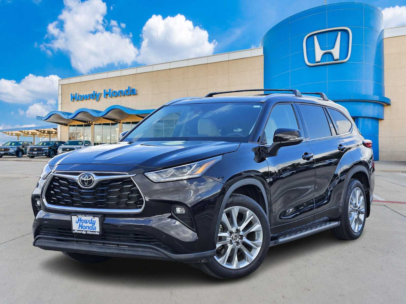 Thumbnail: 2022 Toyota Highlander - 1