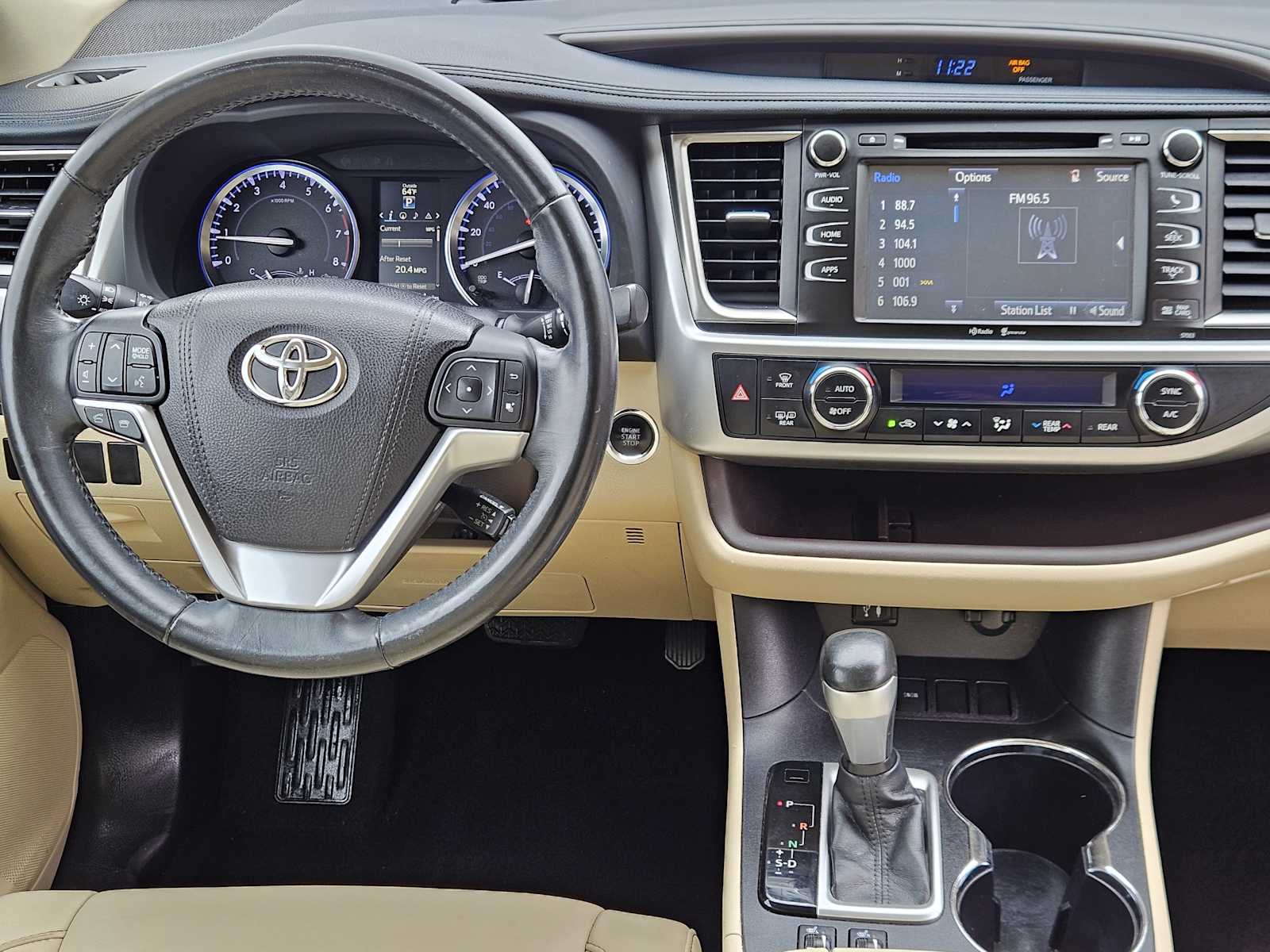 Thumbnail: 2015 Toyota Highlander - 26