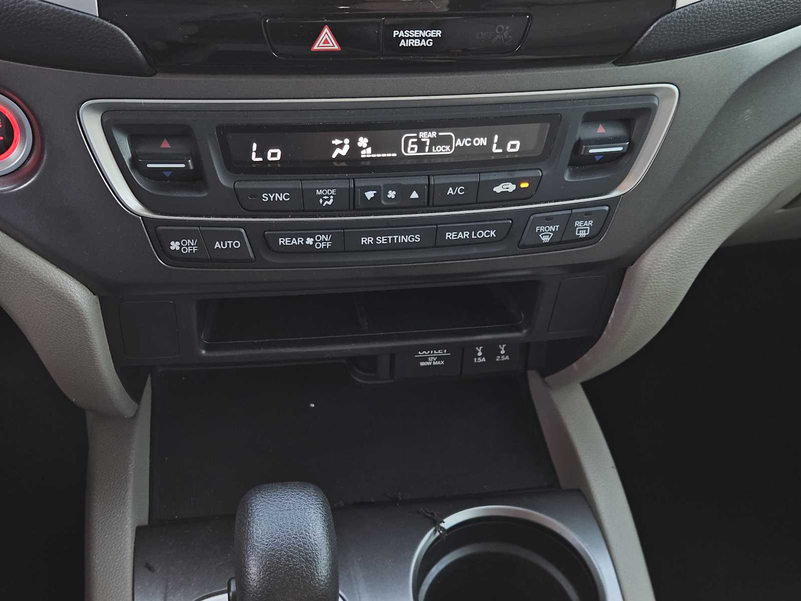 Thumbnail: 2016 Honda Pilot - 18