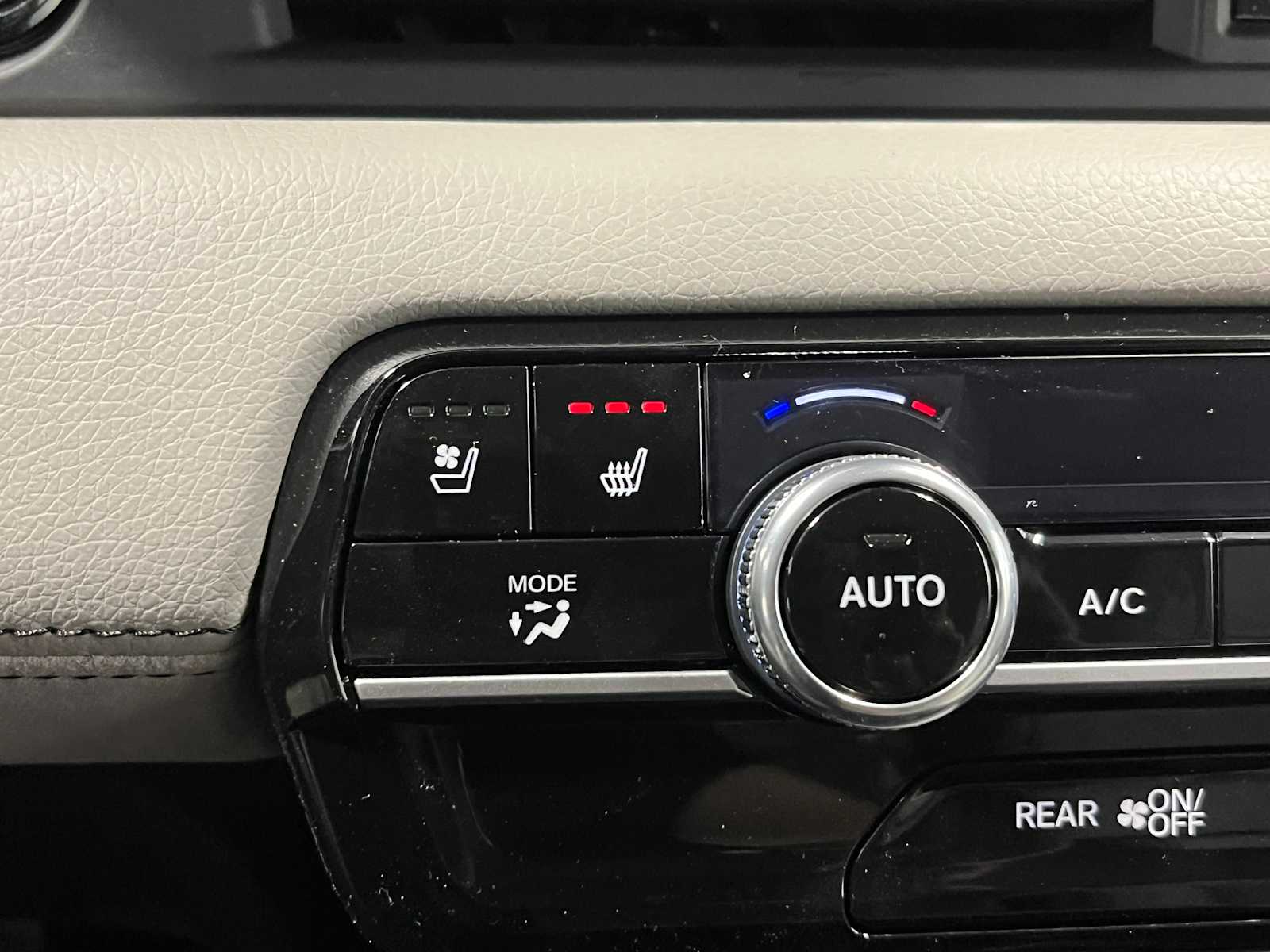 Thumbnail: 2026 Honda Pilot - 20