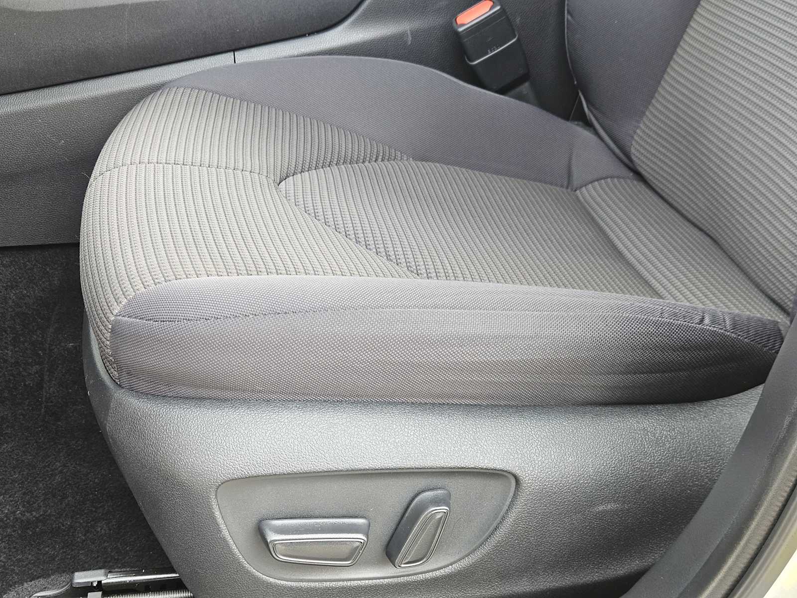 Thumbnail: 2023 Toyota Highlander - 24