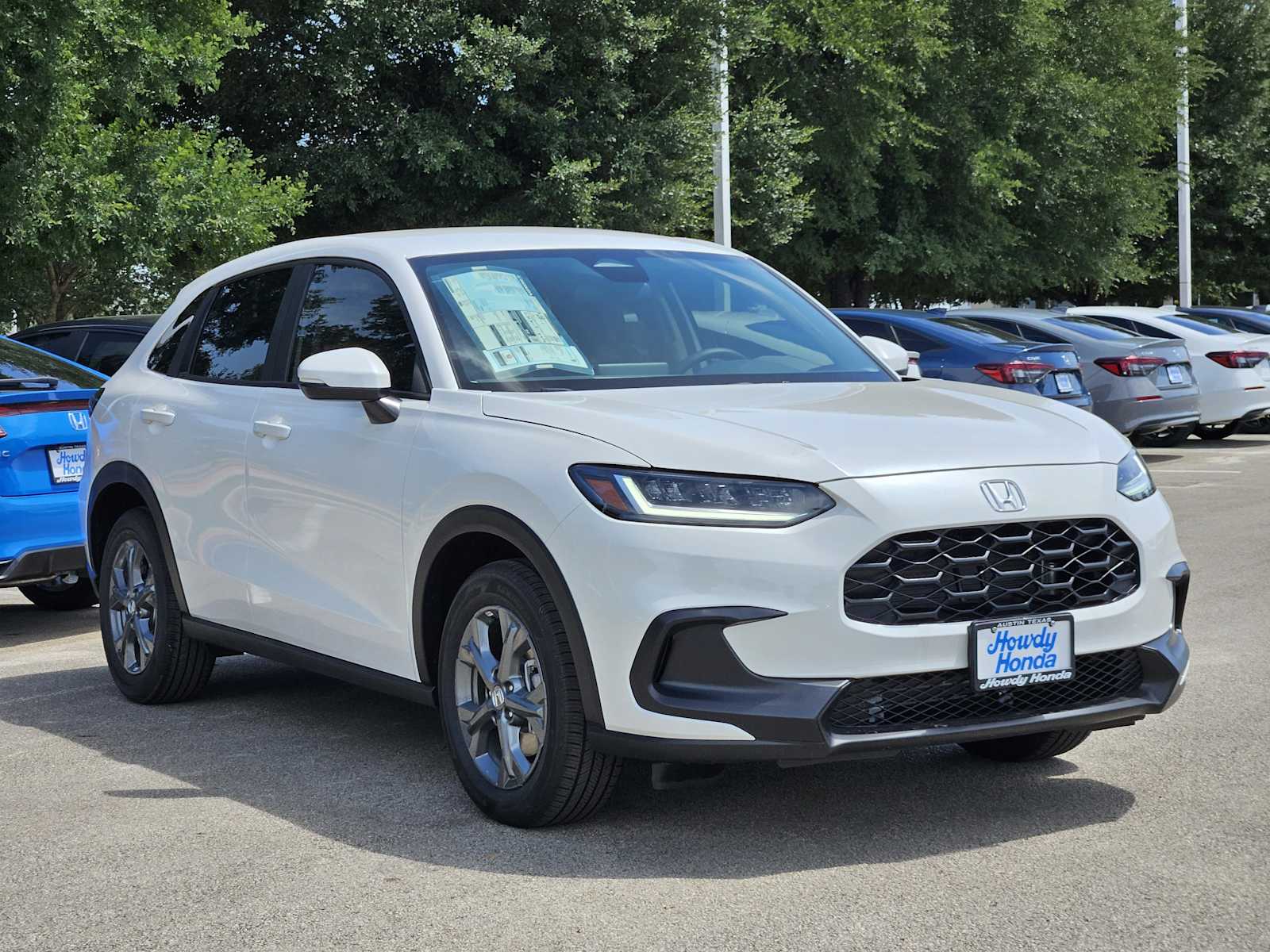 2026 Honda HR-V LX photo 3
