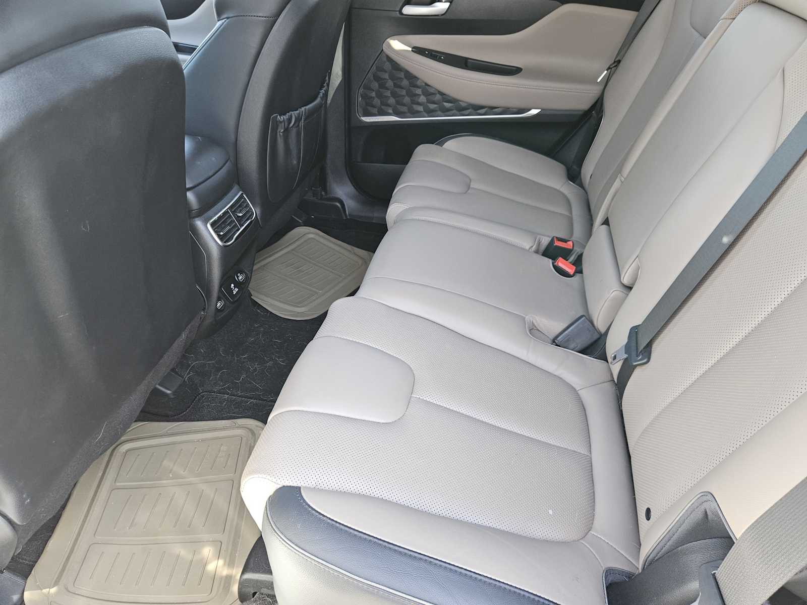 Thumbnail: 2022 Hyundai Santa Fe - 28