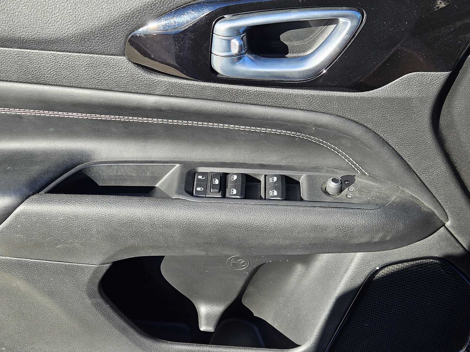 Thumbnail: 2024 Jeep Compass - 21