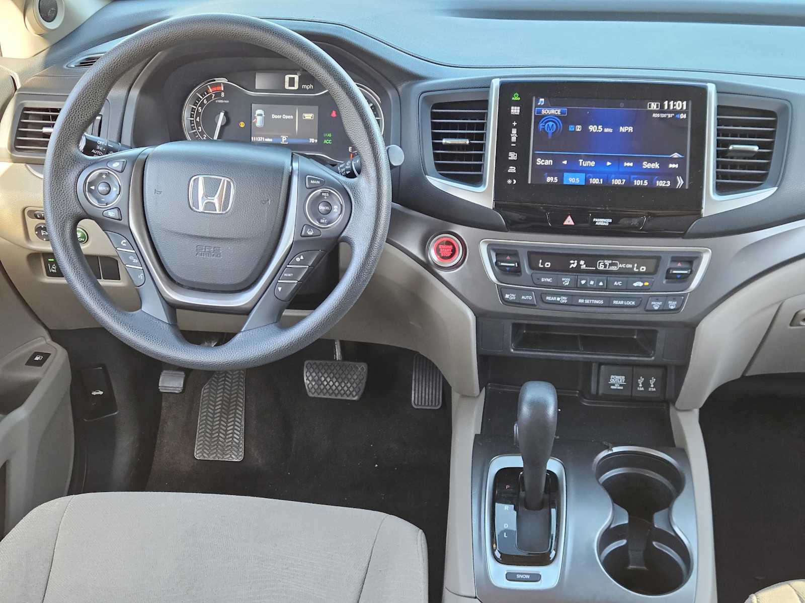 Thumbnail: 2016 Honda Pilot - 24