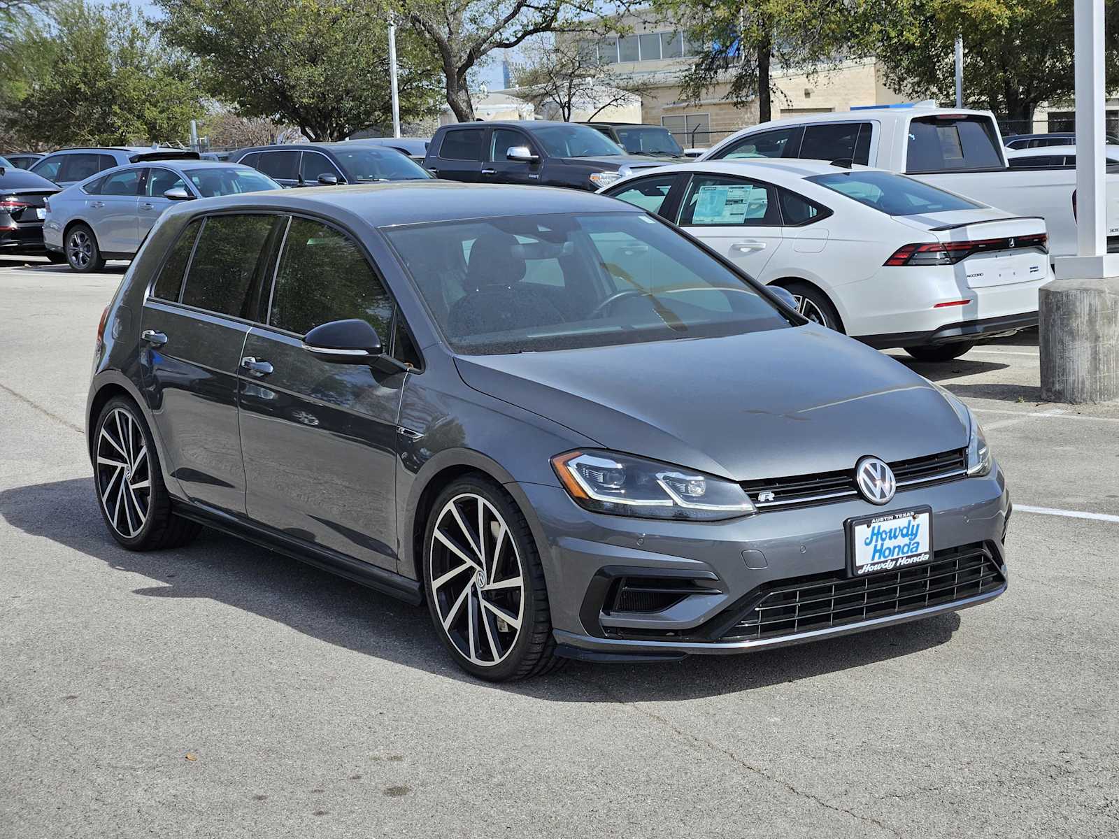 Thumbnail: 2019 Volkswagen Golf - 3