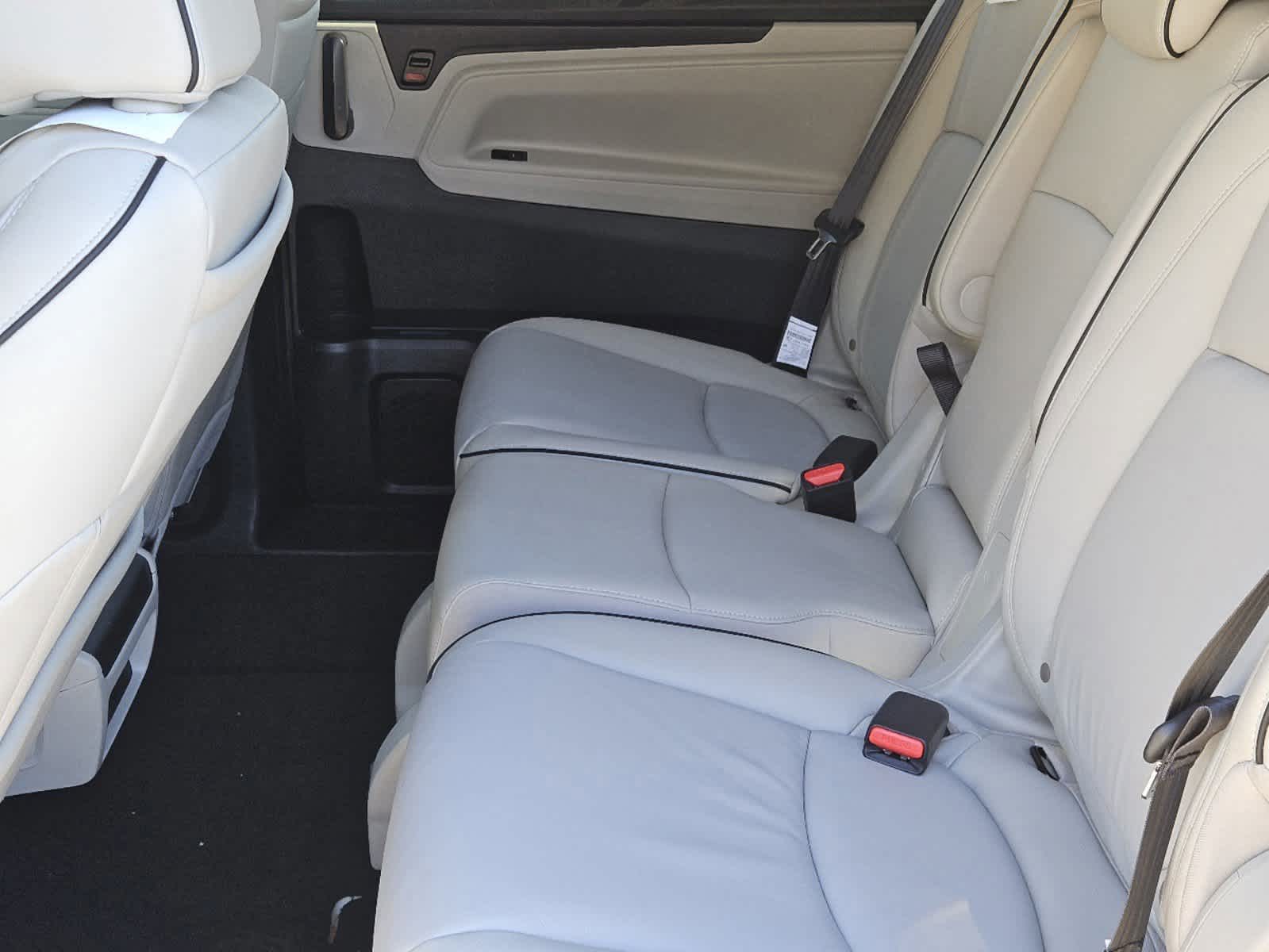 Thumbnail: 2026 Honda Odyssey - 24