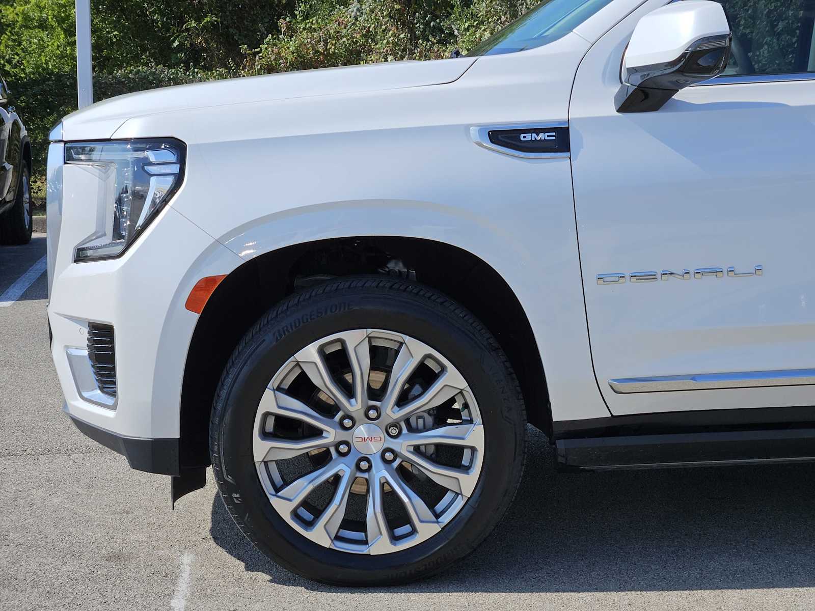 Thumbnail: 2022 GMC Yukon - 8