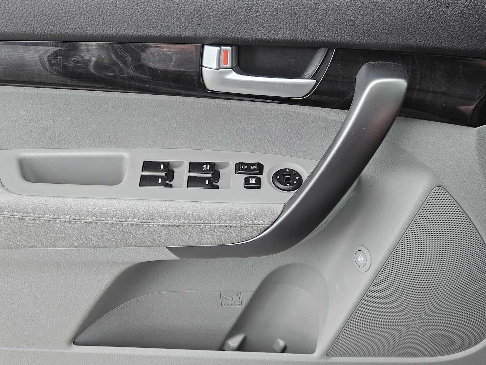 Thumbnail: 2015 Kia Sorento - 22