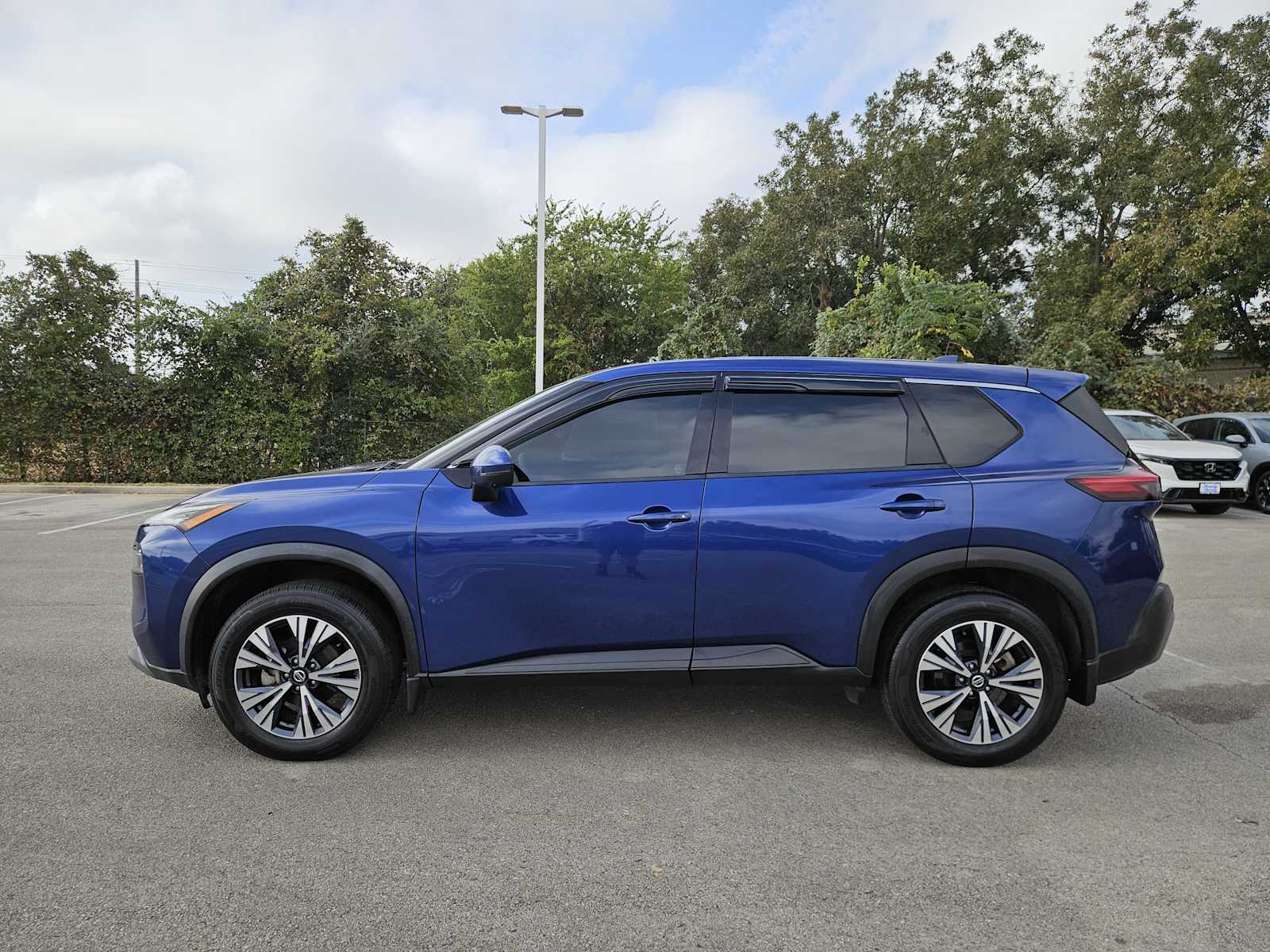 Thumbnail: 2021 Nissan Rogue - 4