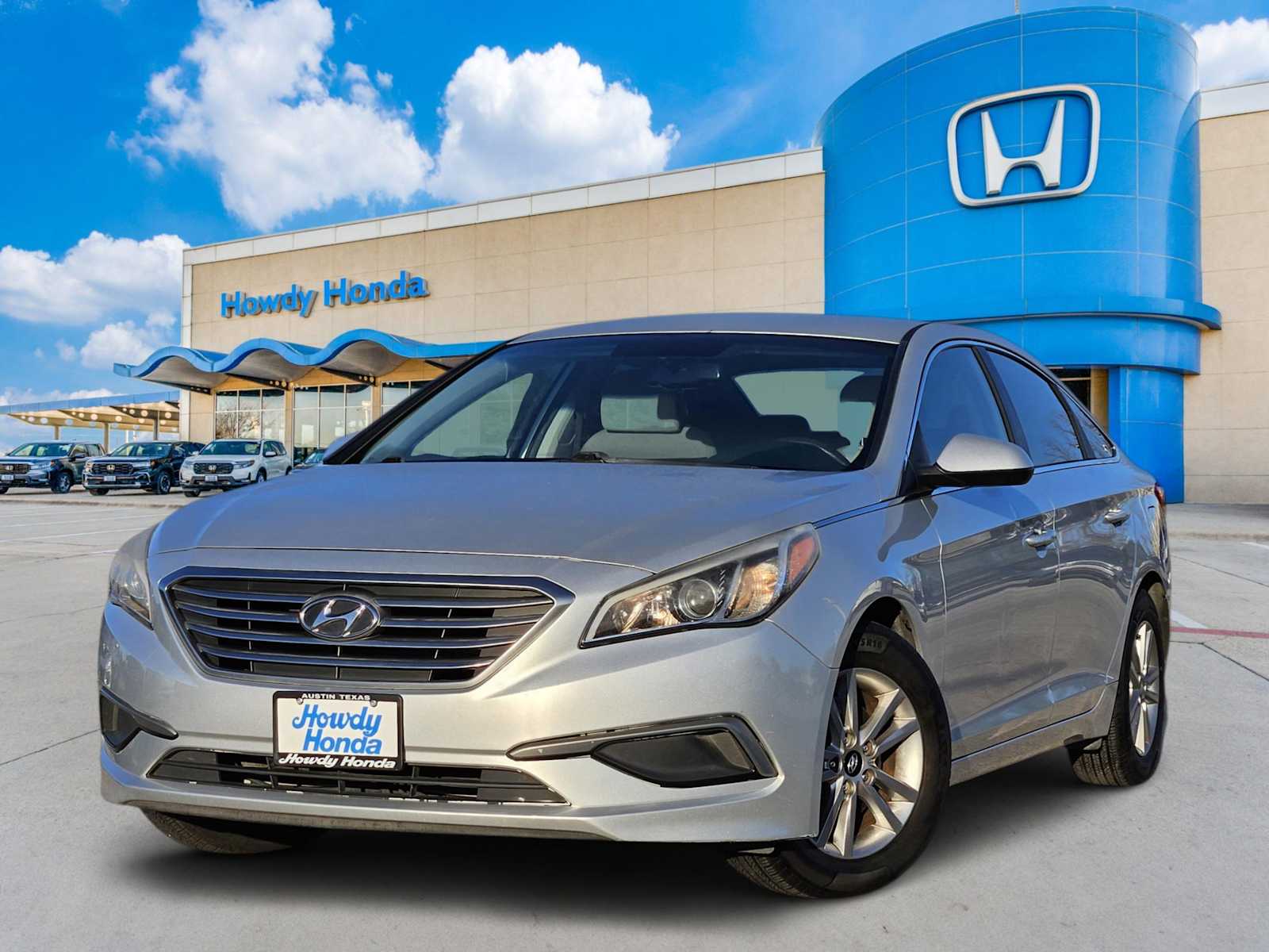 Thumbnail: 2016 Hyundai Sonata - 1