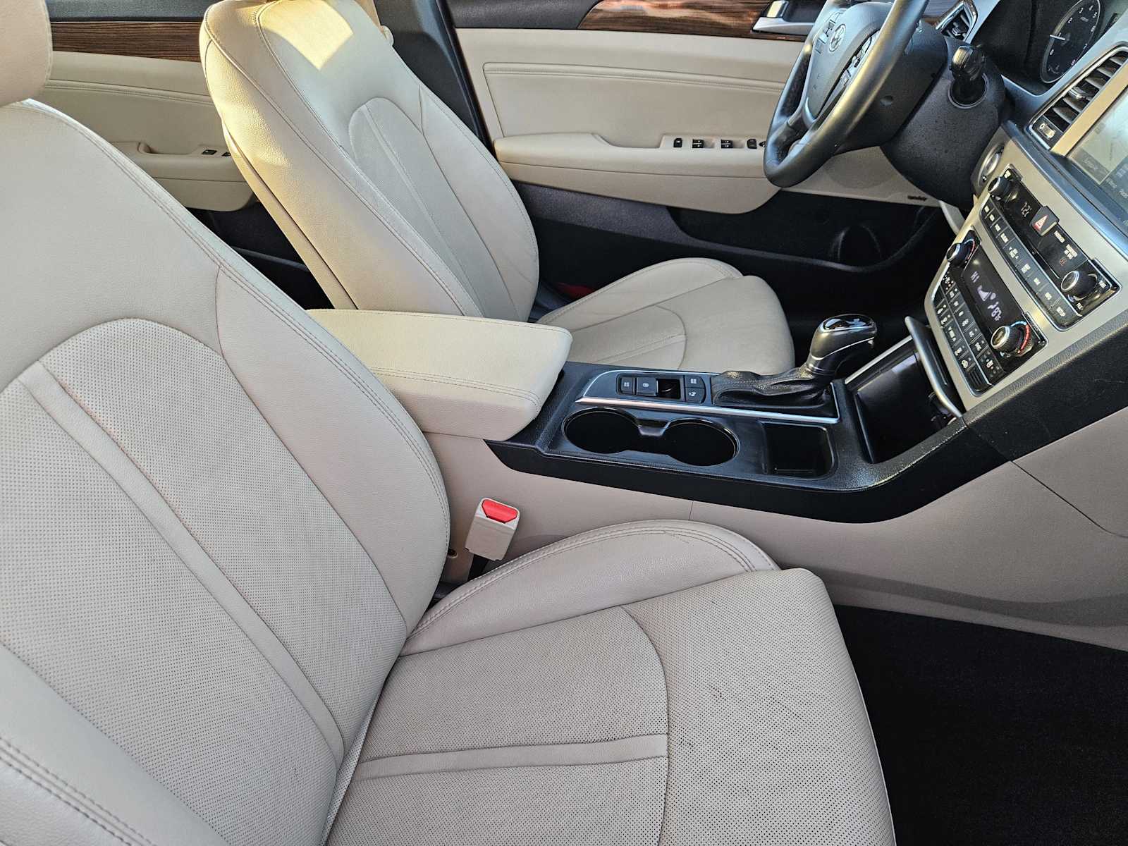 Thumbnail: 2016 Hyundai Sonata - 14