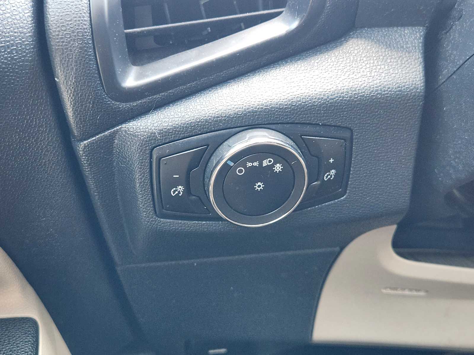 Thumbnail: 2018 Ford EcoSport - 22