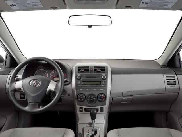 Thumbnail: 2013 Toyota Corolla - 2