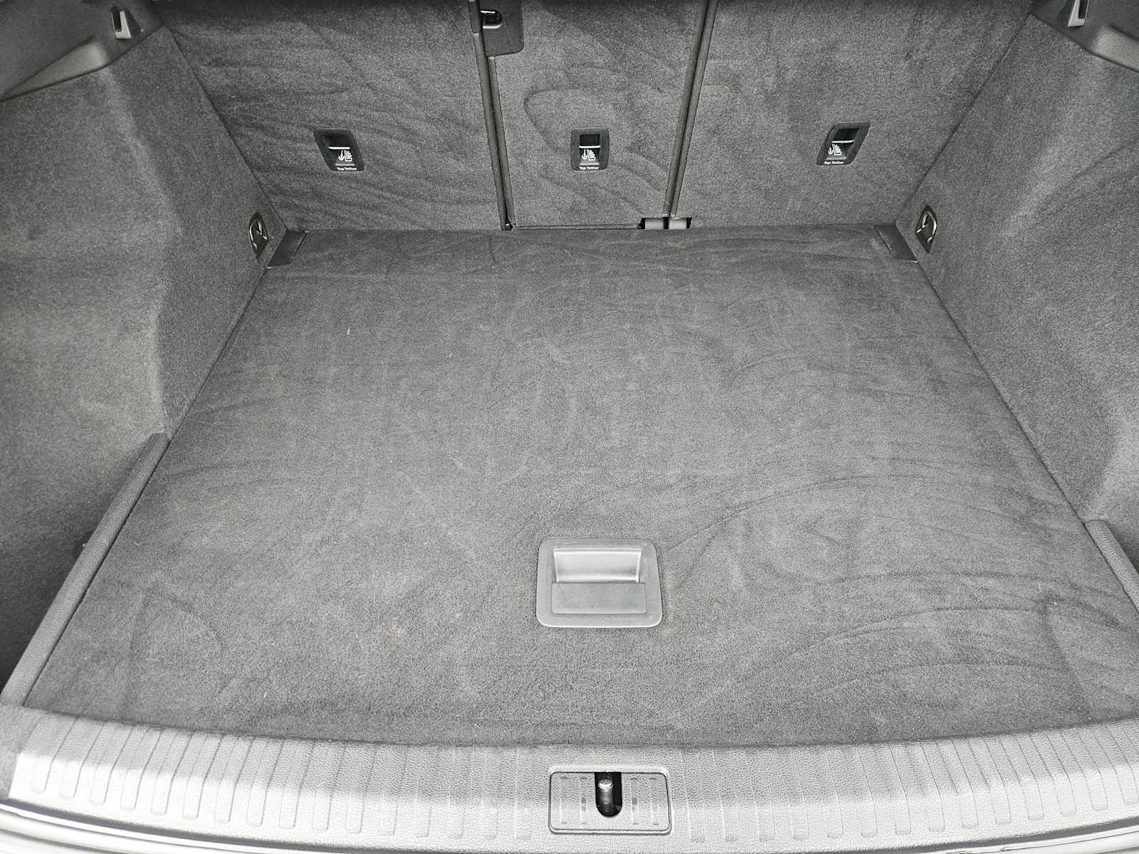 Thumbnail: 2020 Audi Q3 - 30