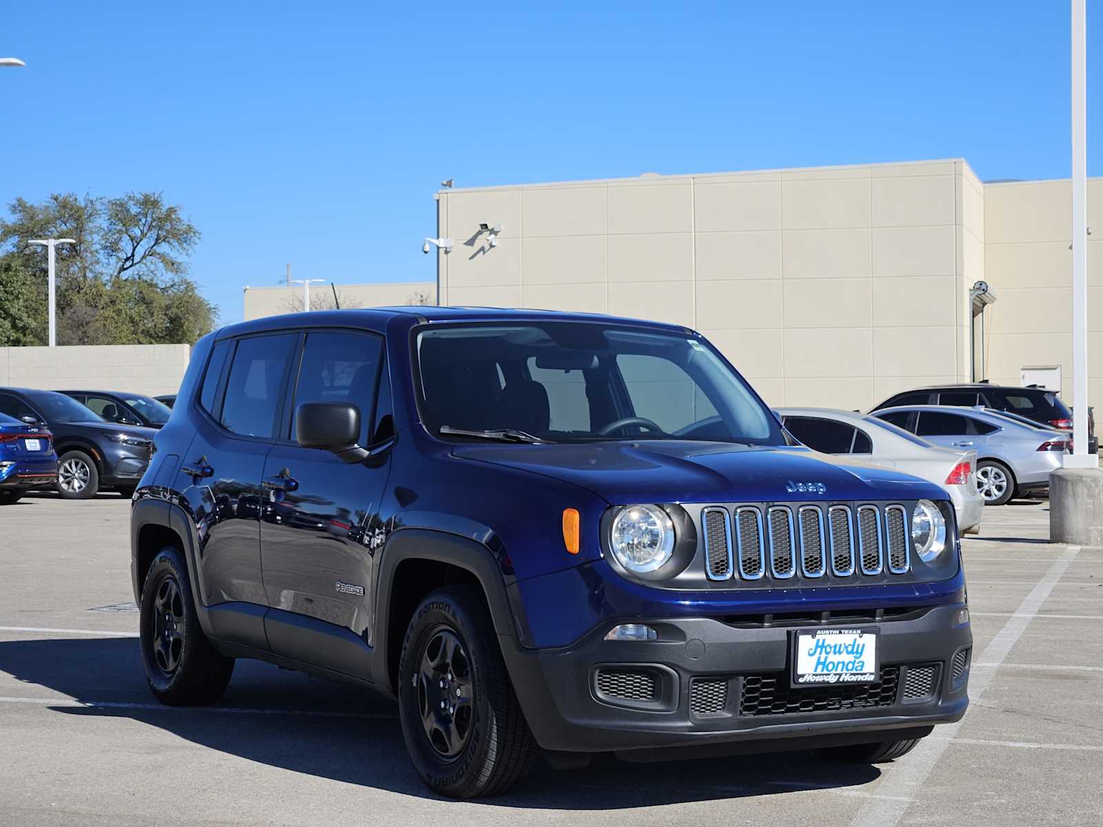 Thumbnail: 2017 Jeep Renegade - 3