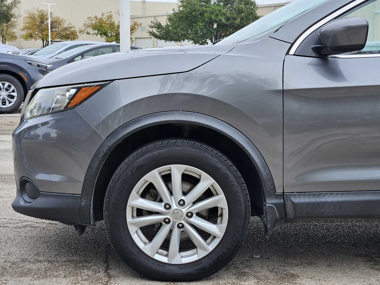 Thumbnail: 2018 Nissan Rogue Sport - 8