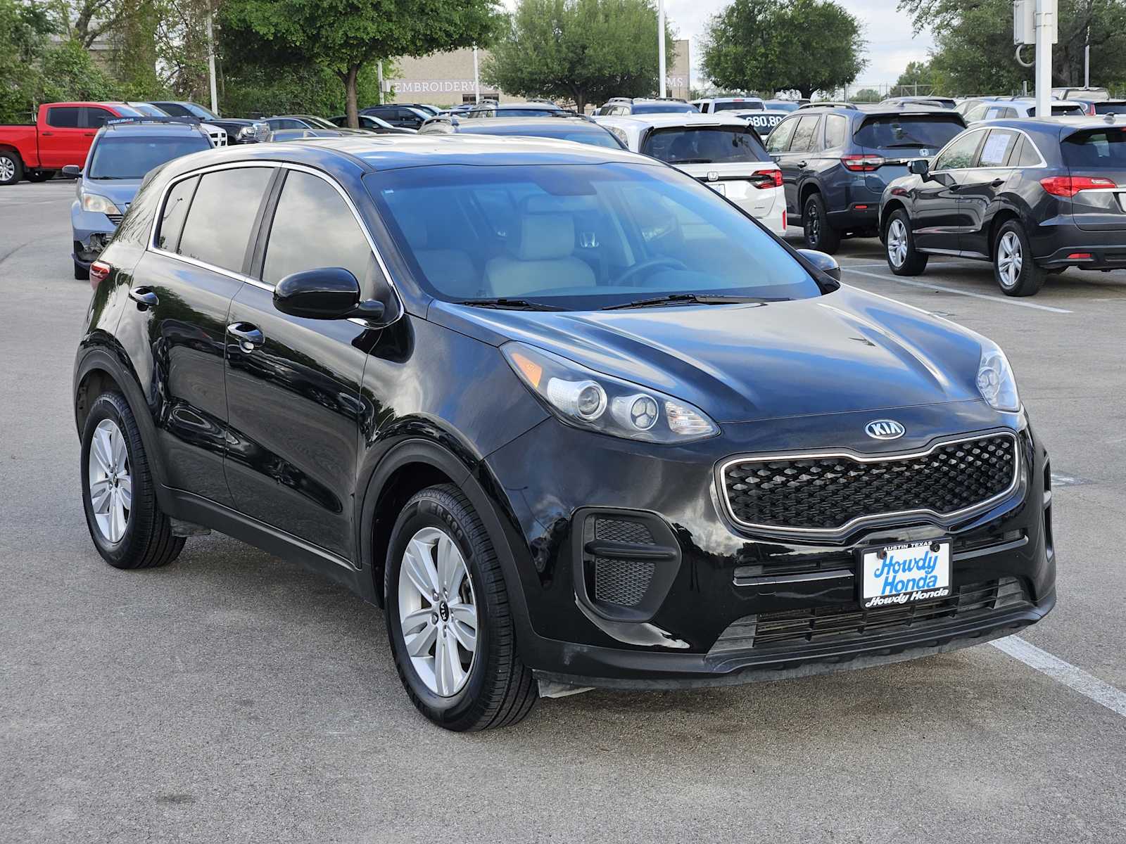 Thumbnail: 2019 Kia Sportage - 3