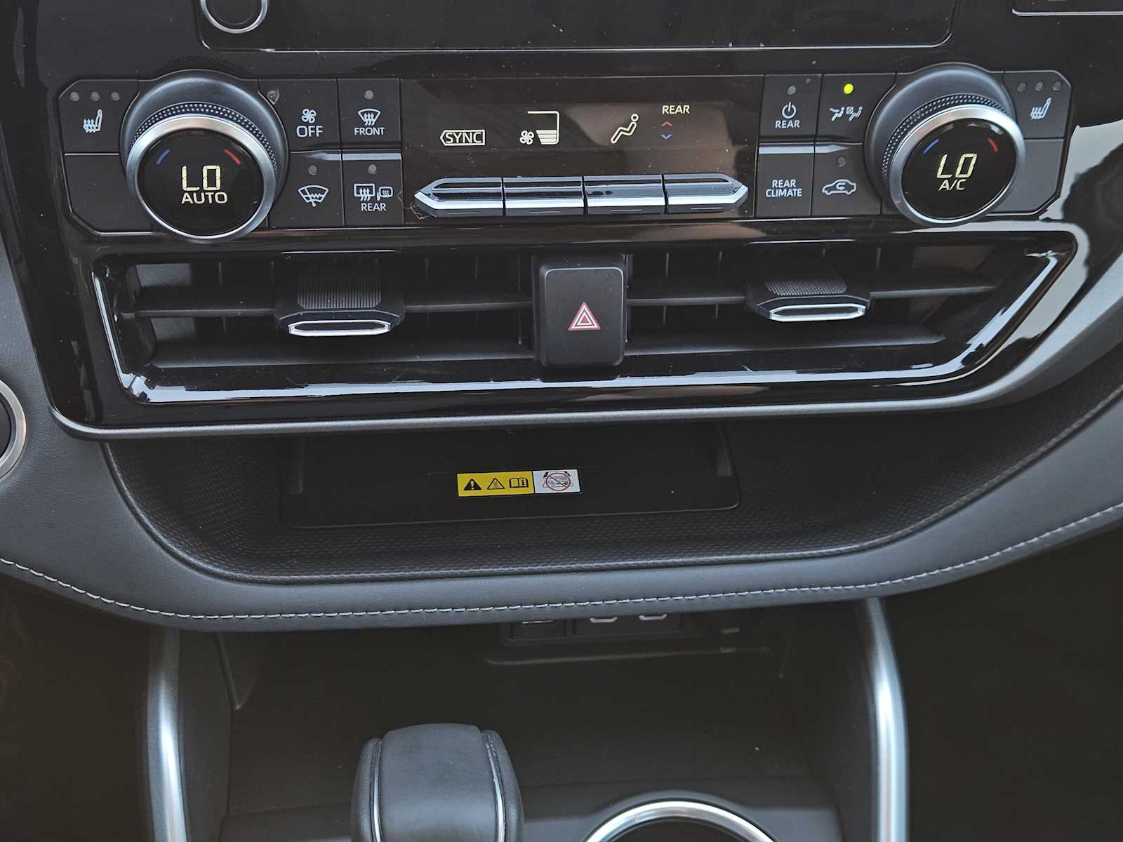 Thumbnail: 2024 Toyota Highlander - 19