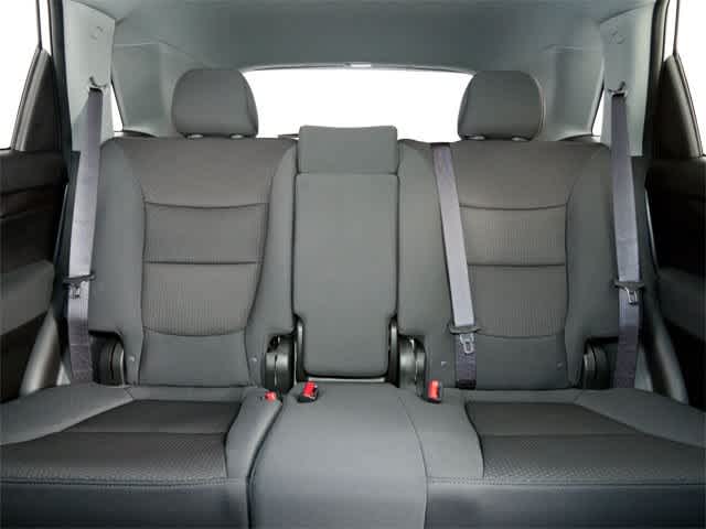 Thumbnail: 2011 Kia Sorento - 16