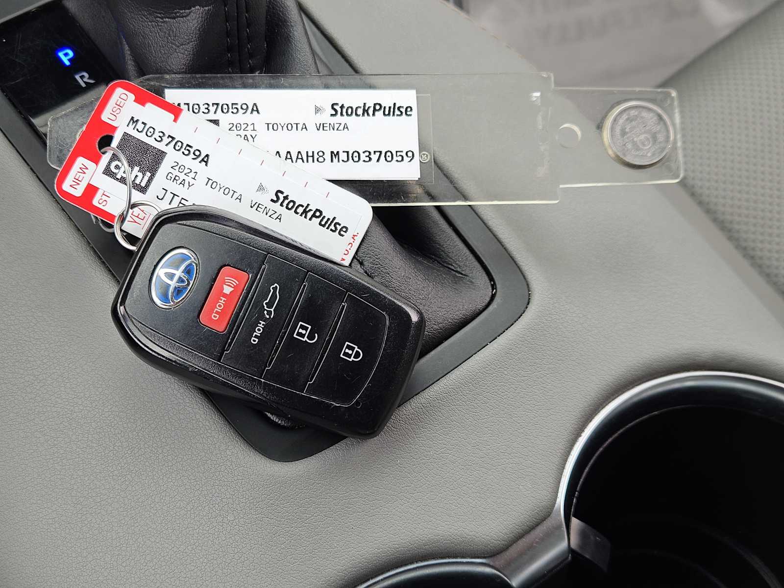 Thumbnail: 2021 Toyota Venza - 32