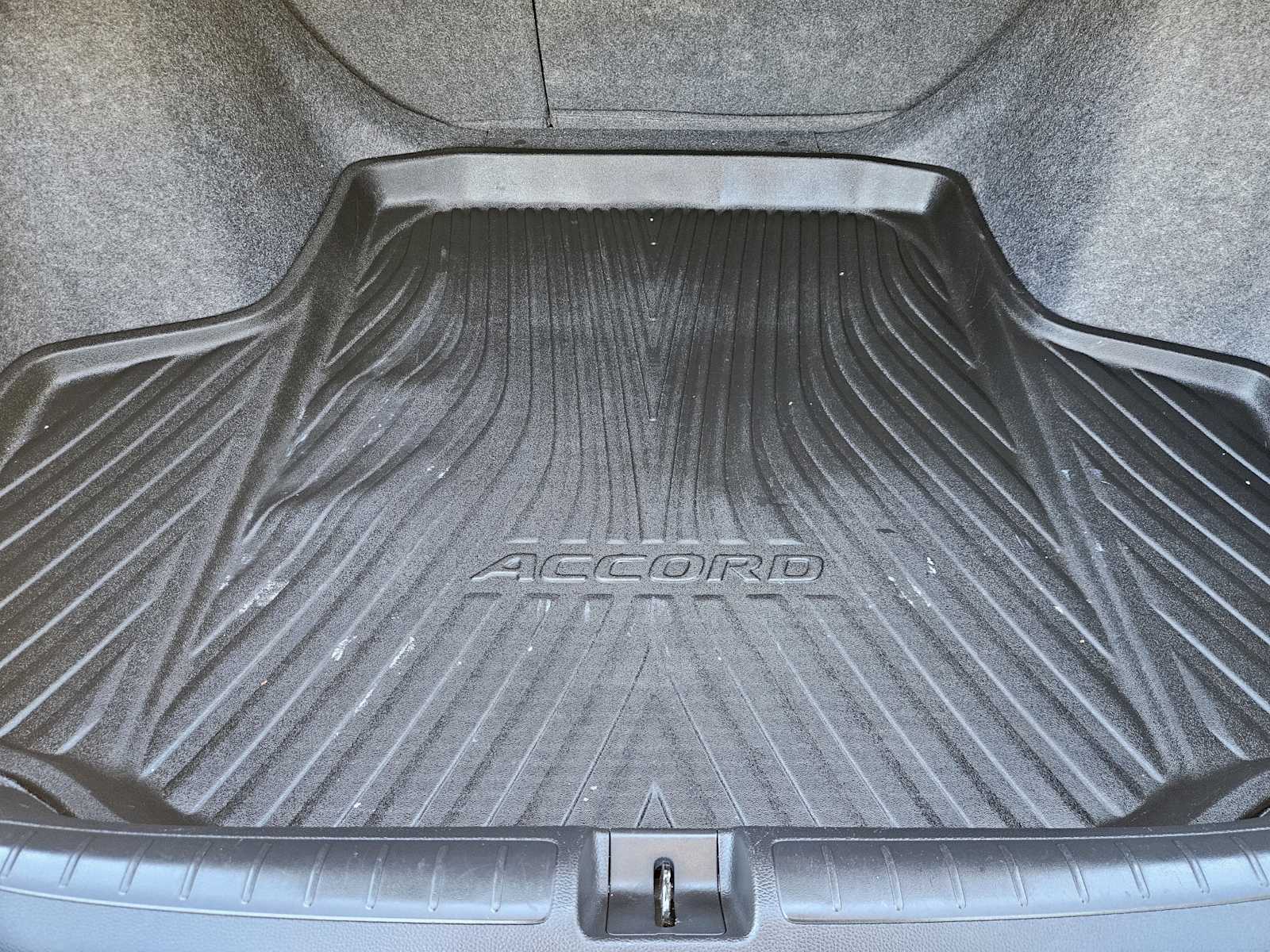 Thumbnail: 2022 Honda Accord - 31