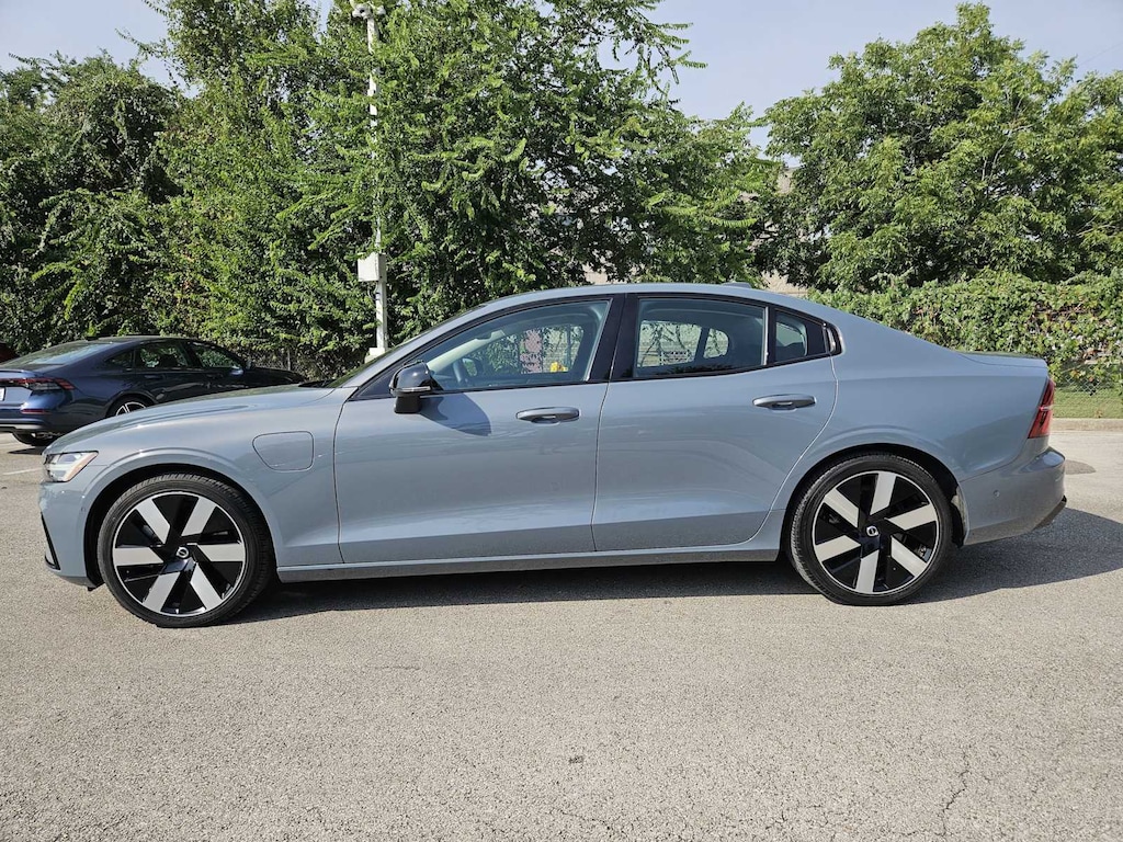 Used 2023 Volvo S60 Recharge Plug-In Hybrid Plus Dark Theme Sedan