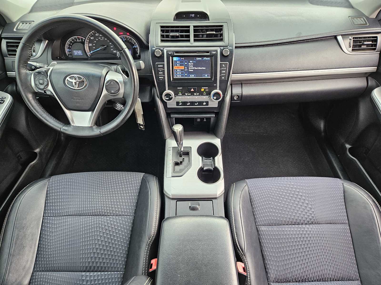 Thumbnail: 2012 Toyota Camry - 23