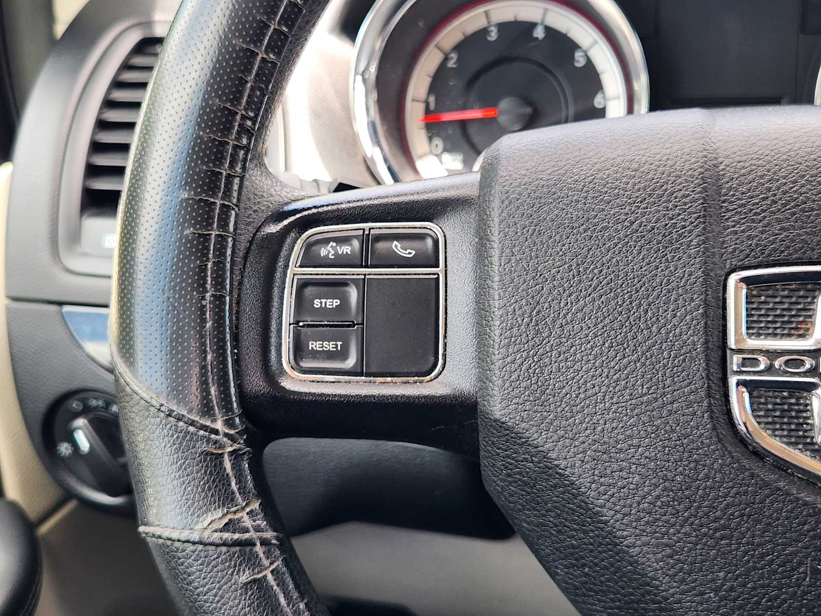Thumbnail: 2019 Dodge Grand Caravan - 25