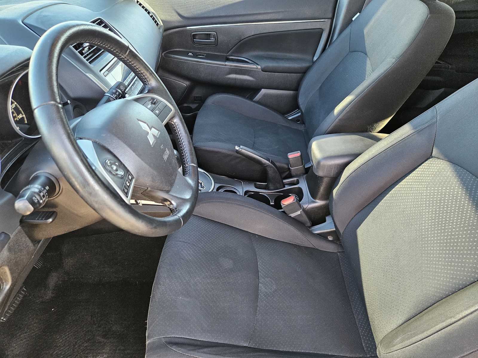 Thumbnail: 2014 Mitsubishi Outlander Sport - 13