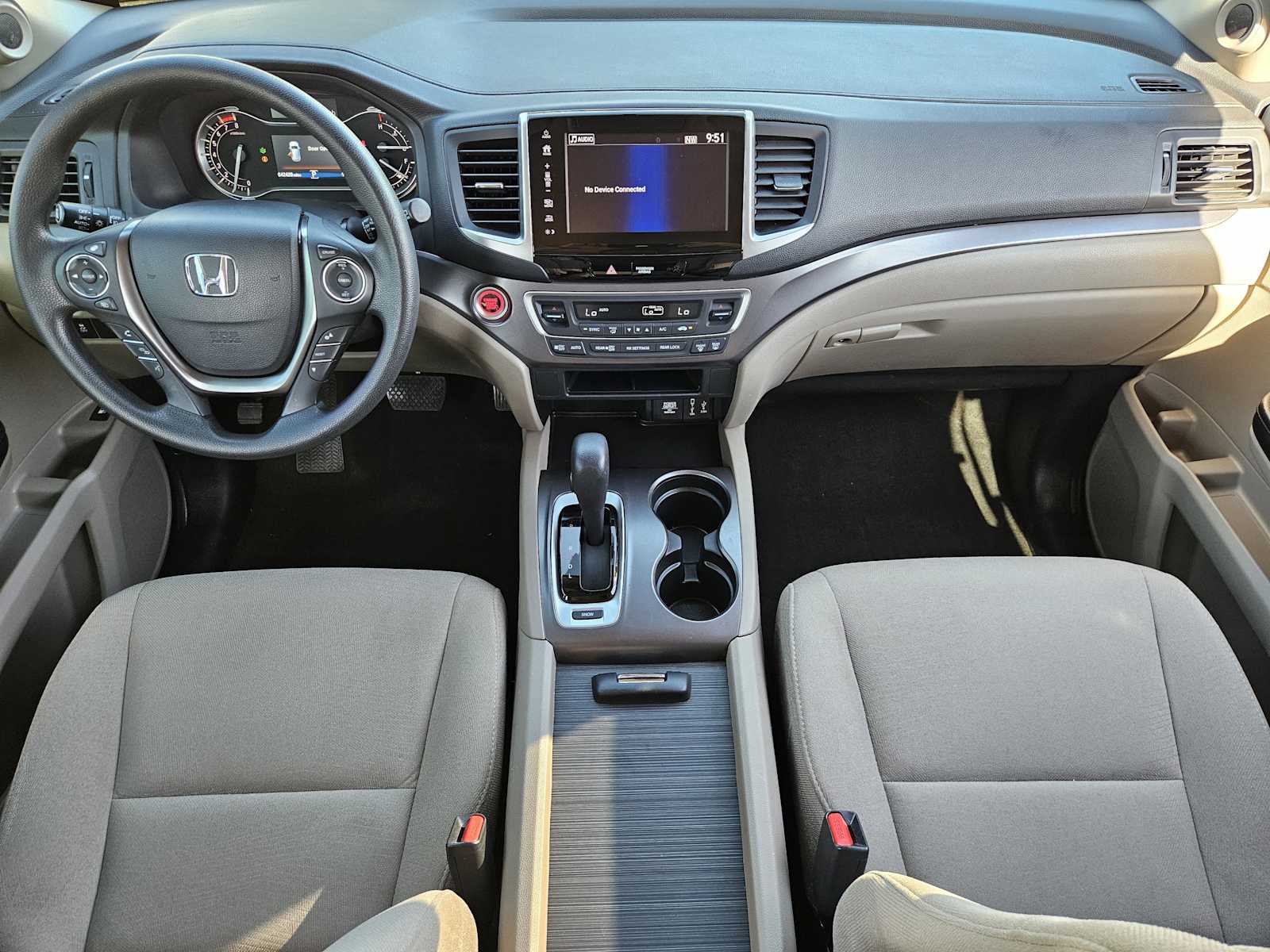 Thumbnail: 2018 Honda Pilot - 23