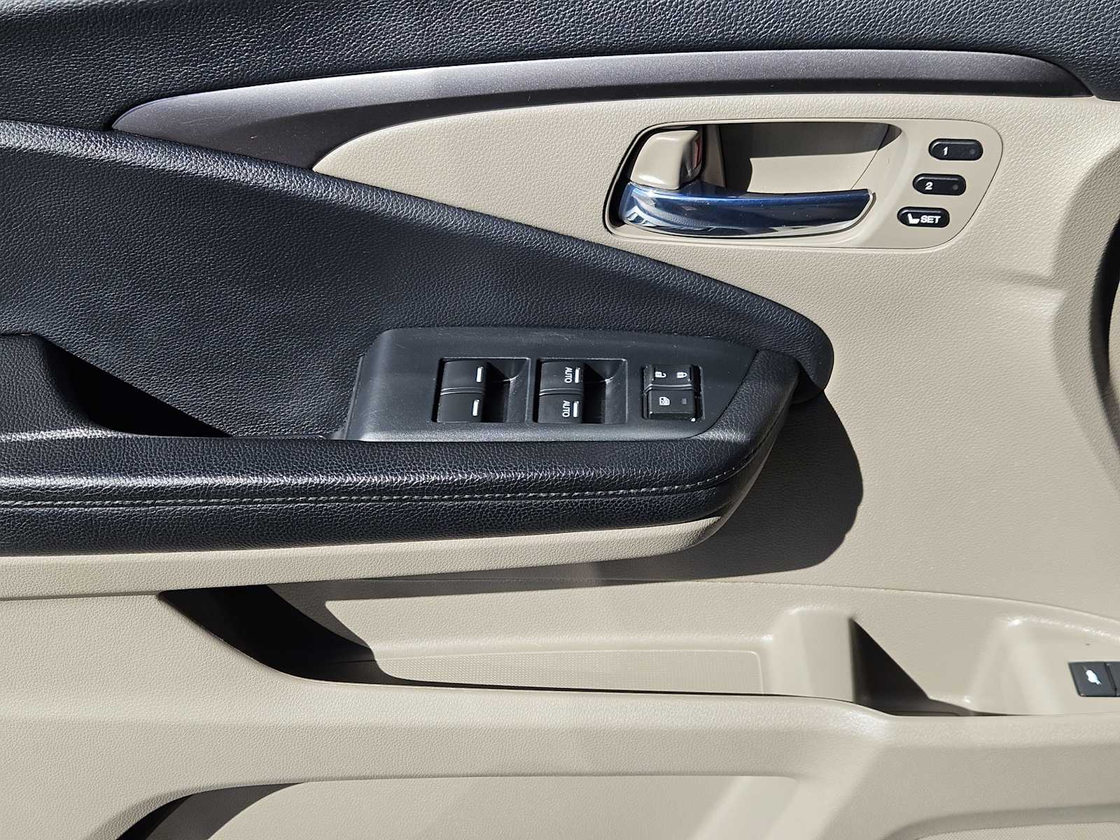 Thumbnail: 2021 Honda Pilot - 22