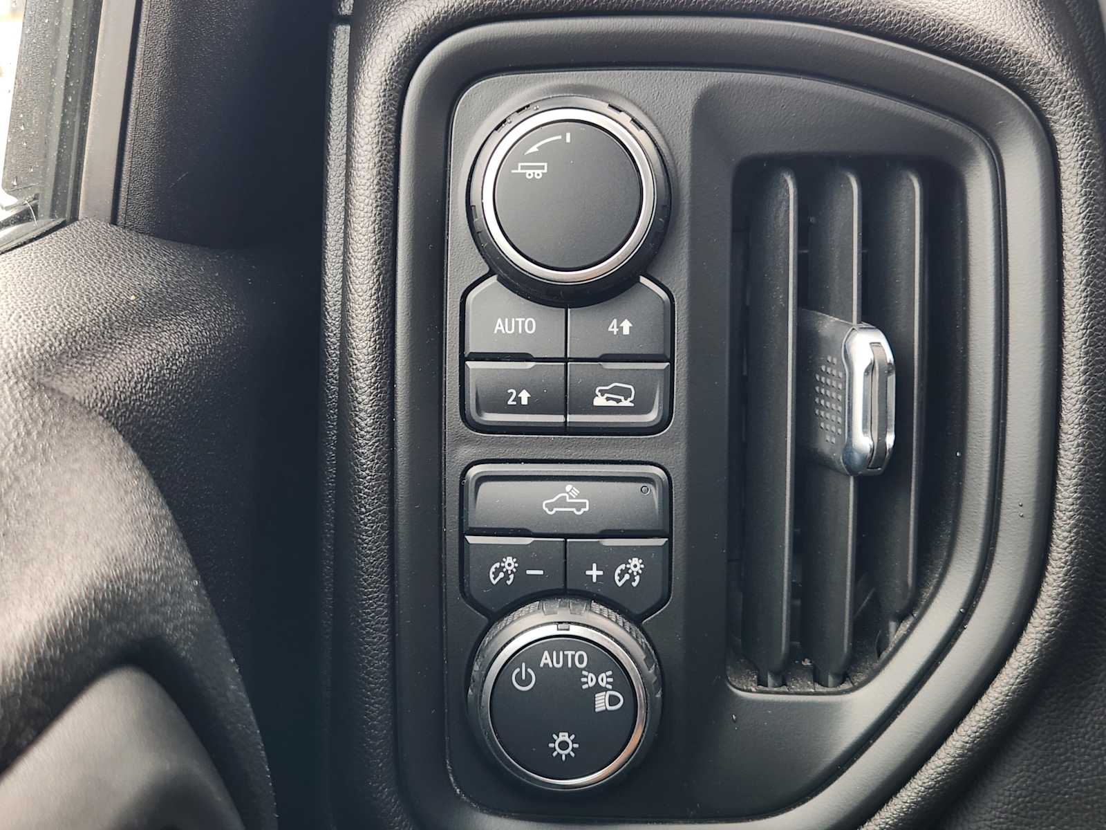 Thumbnail: 2022 Chevrolet Silverado 1500 - 22