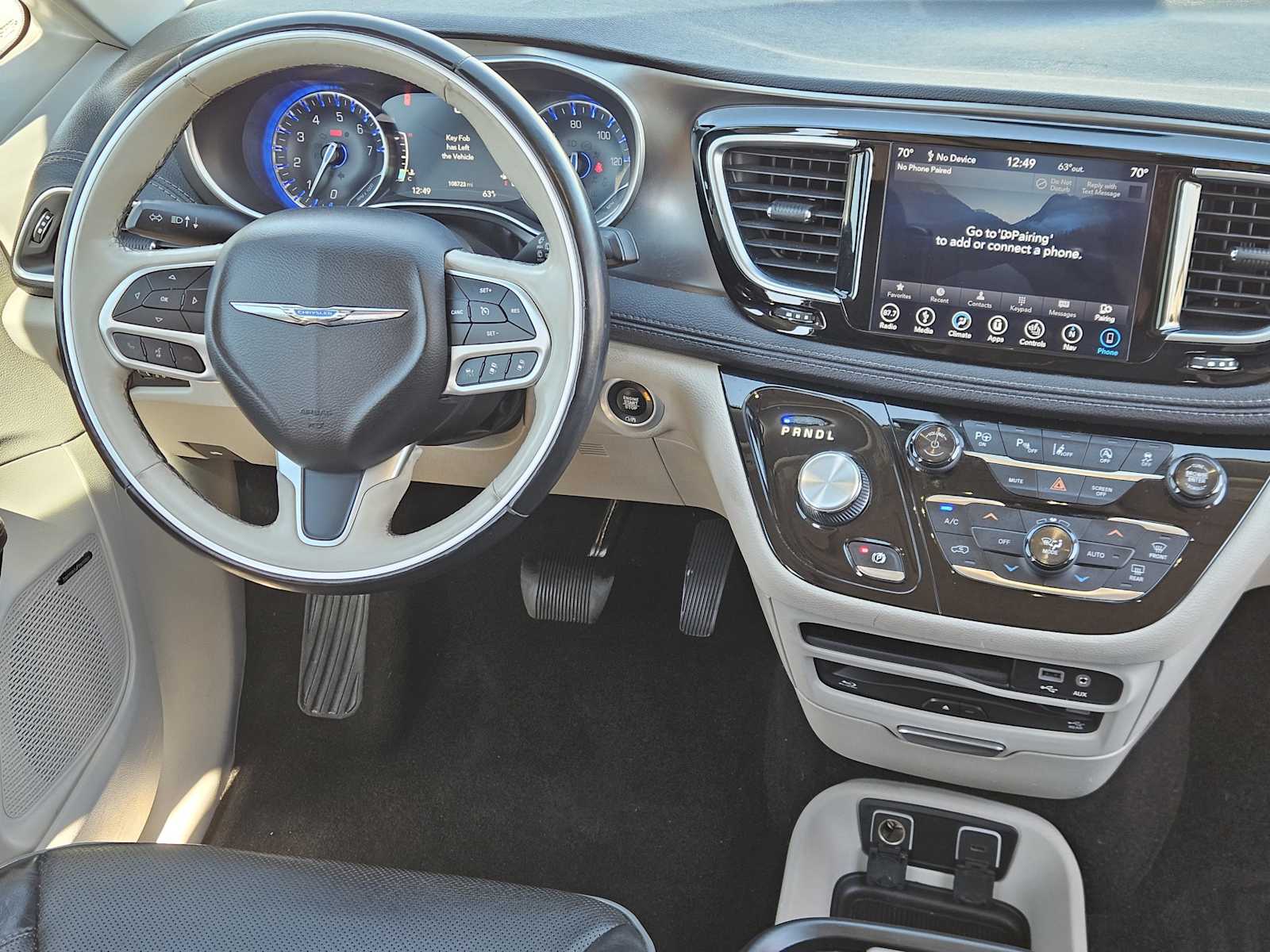 Thumbnail: 2018 Chrysler Pacifica - 25