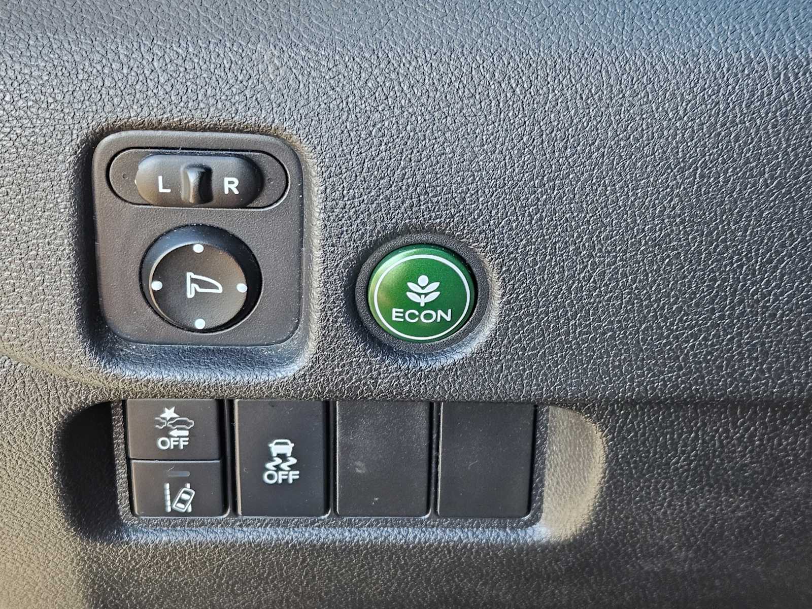 Thumbnail: 2019 Honda Pilot - 21