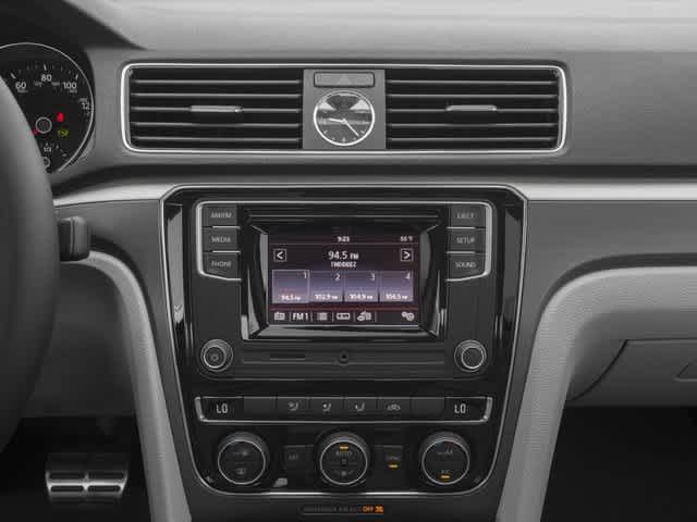 Thumbnail: 2018 Volkswagen Passat - 10