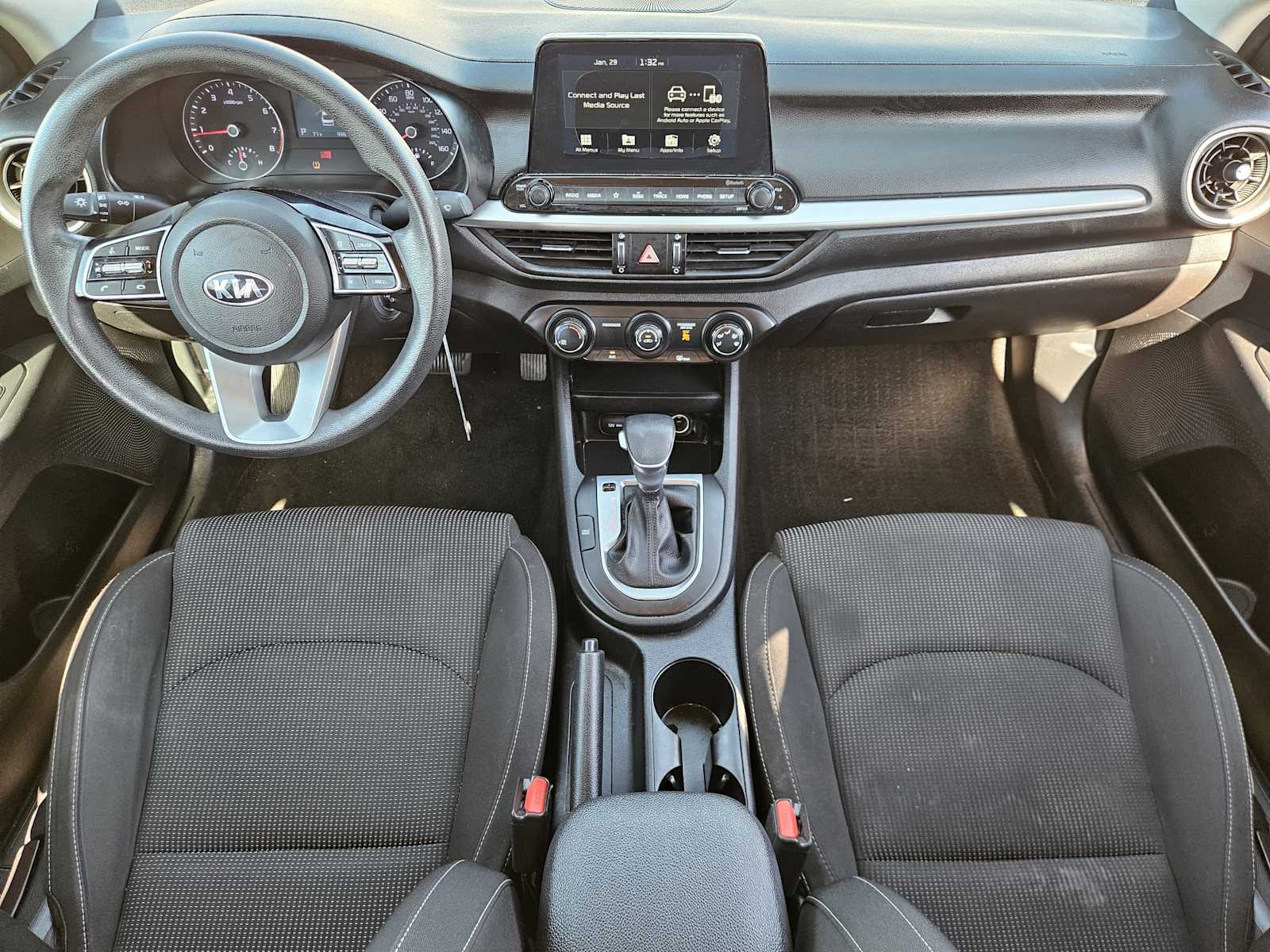 Thumbnail: 2020 Kia Forte - 22