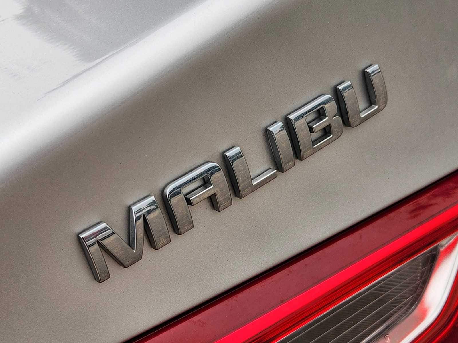 Thumbnail: 2021 Chevrolet Malibu - 12