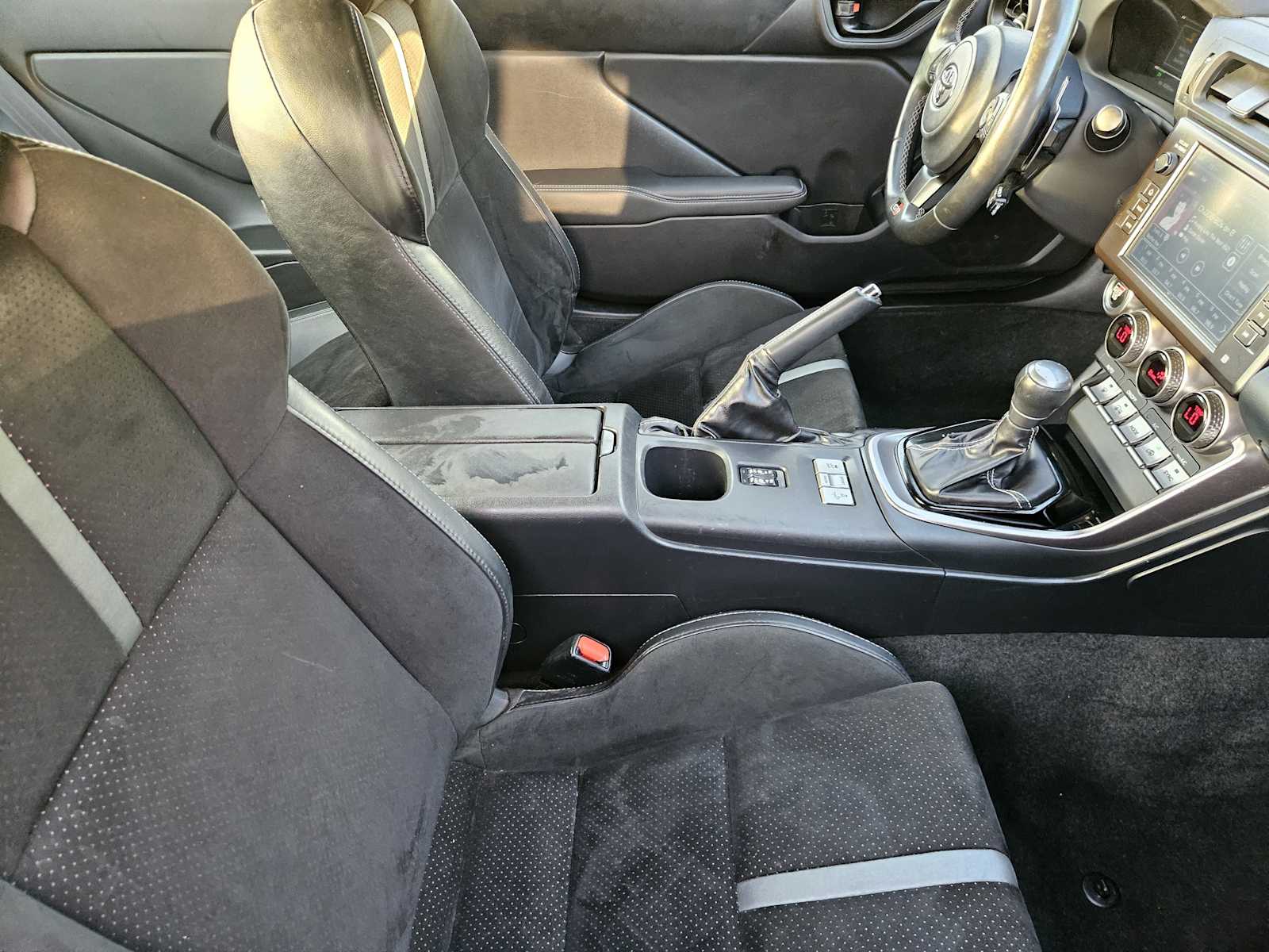 Thumbnail: 2023 Toyota GR86 - 14