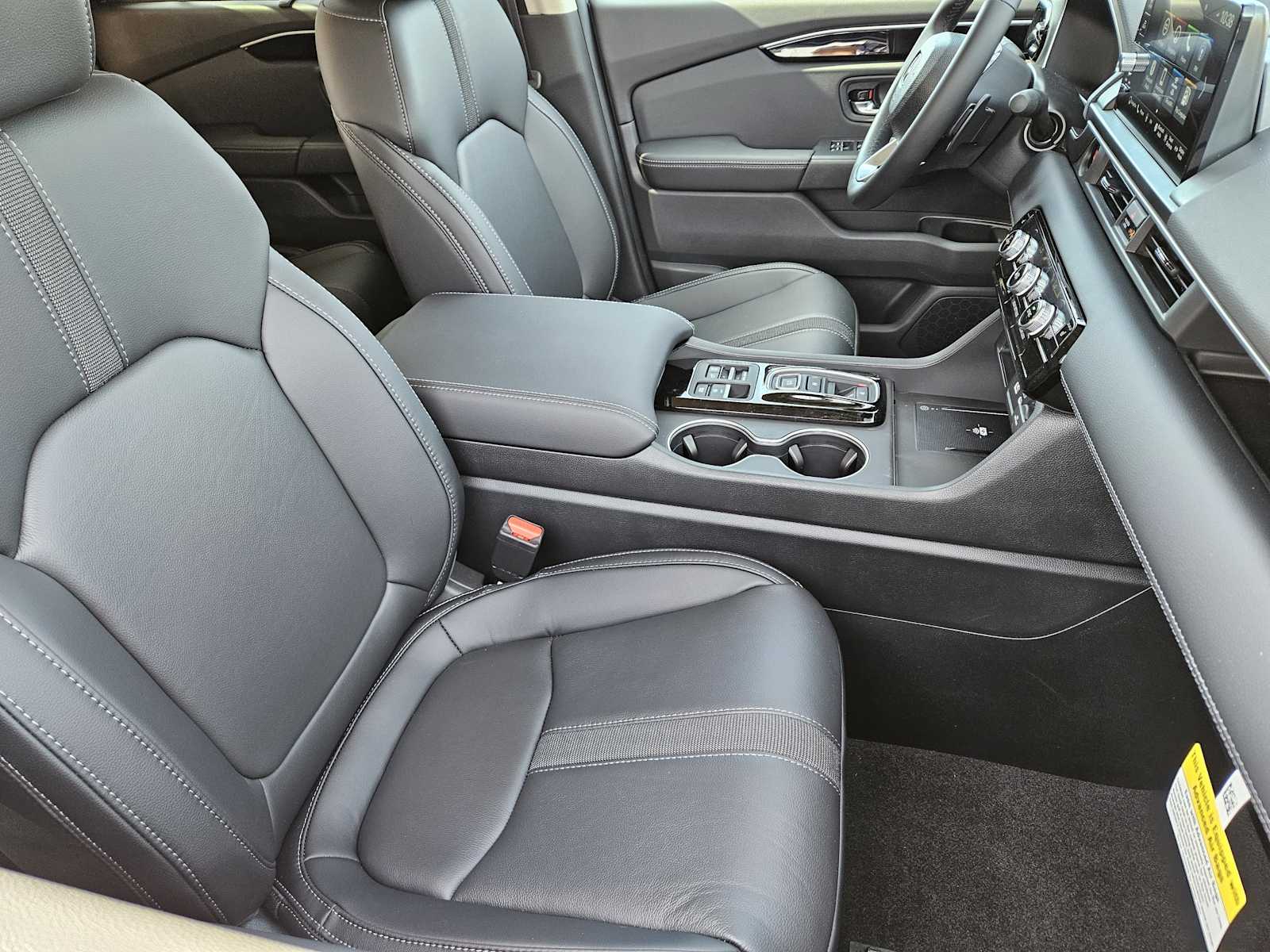 Thumbnail: 2025 Honda Pilot - 11