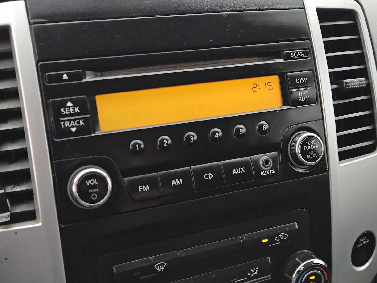 Thumbnail: 2015 Nissan Frontier - 17