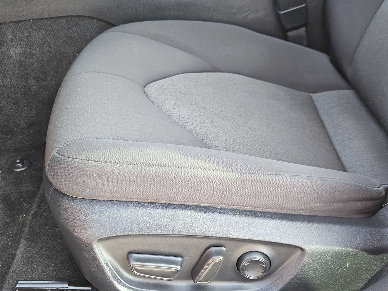 Thumbnail: 2022 Toyota Camry - 24