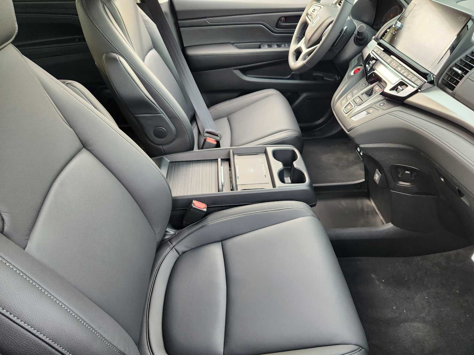 Thumbnail: 2026 Honda Odyssey - 11