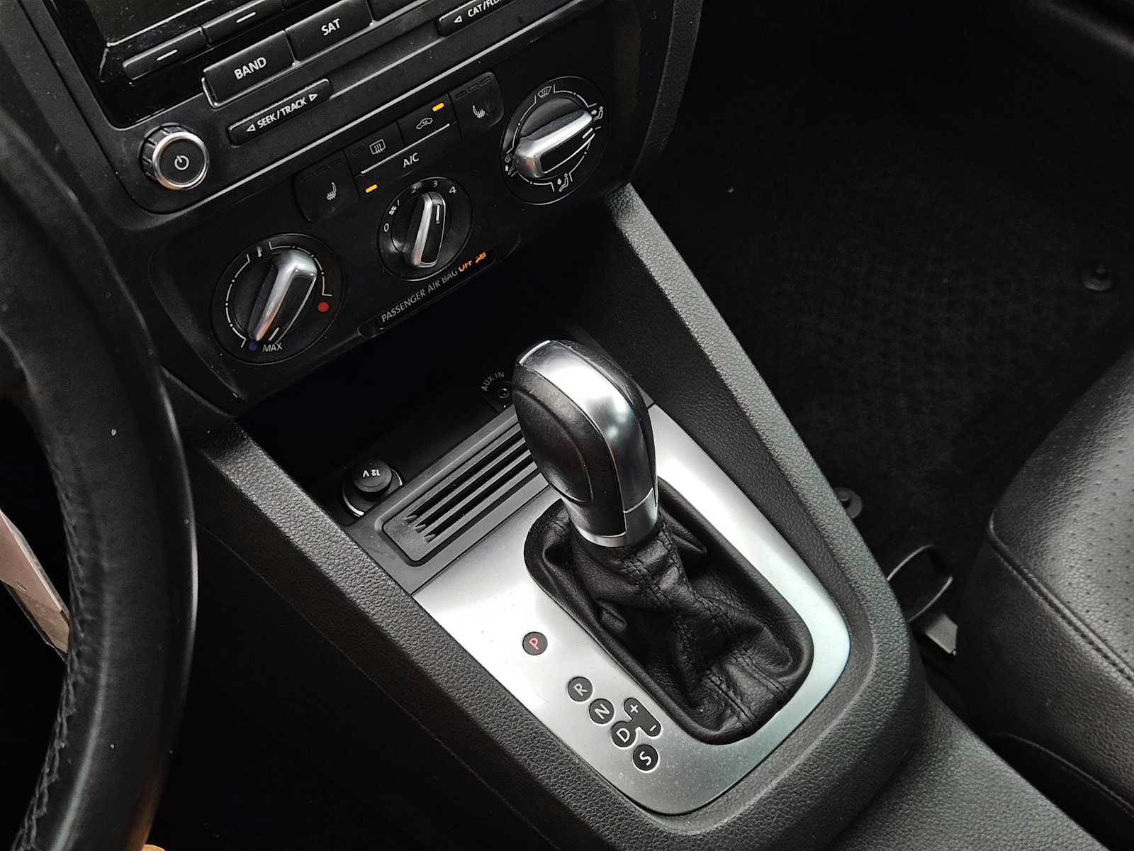 Thumbnail: 2014 Volkswagen Jetta - 18