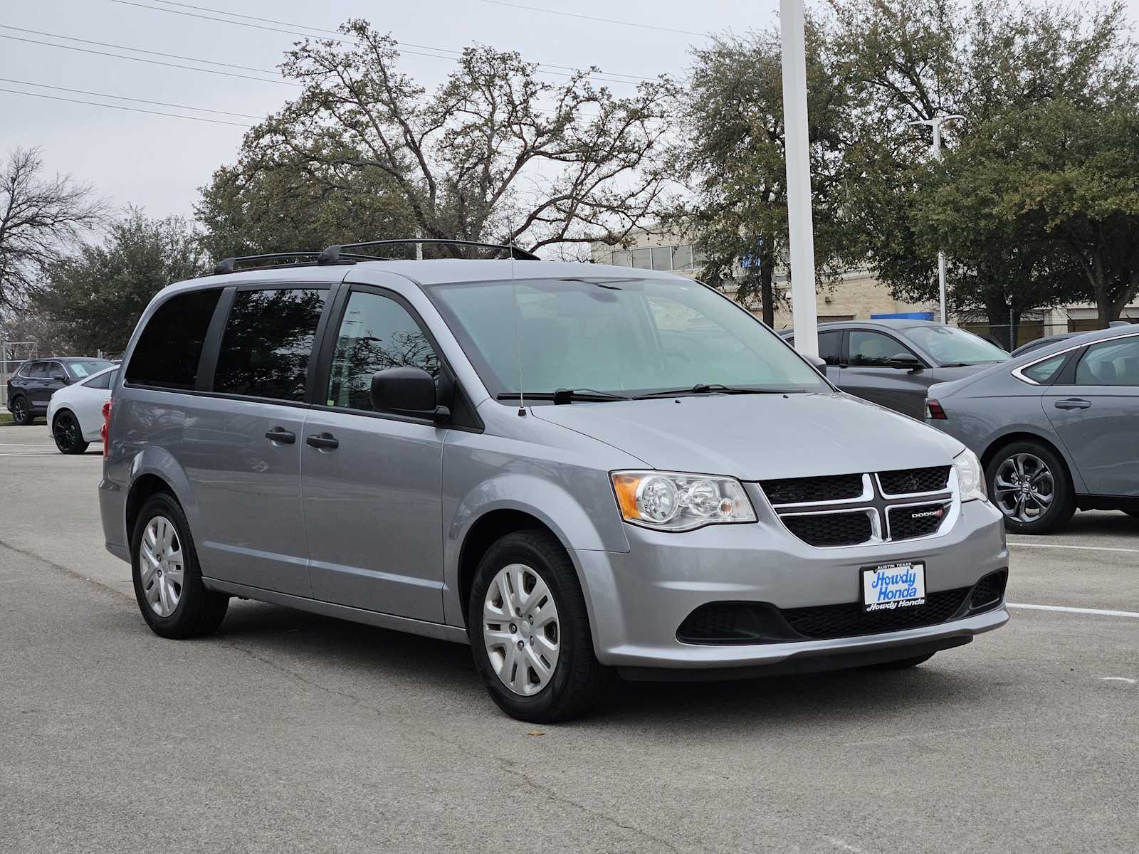 Thumbnail: 2019 Dodge Grand Caravan - 3