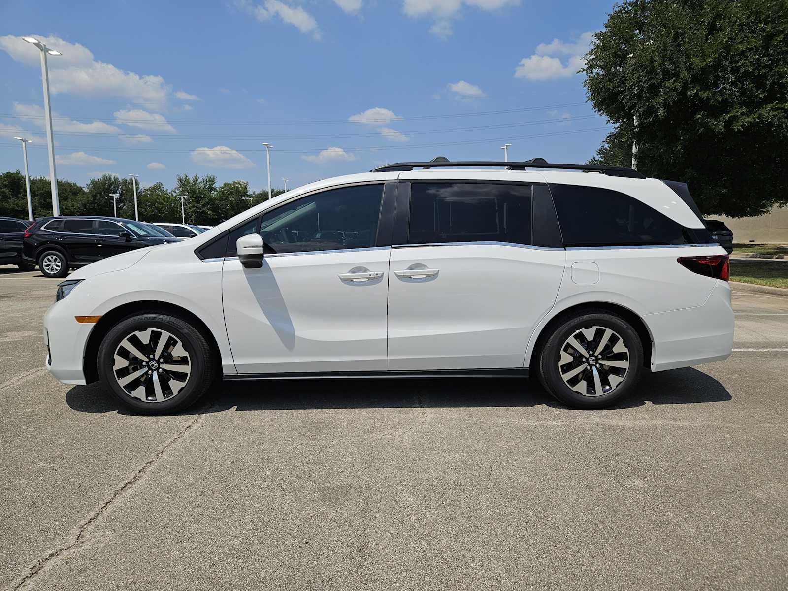 Thumbnail: 2025 Honda Odyssey - 3