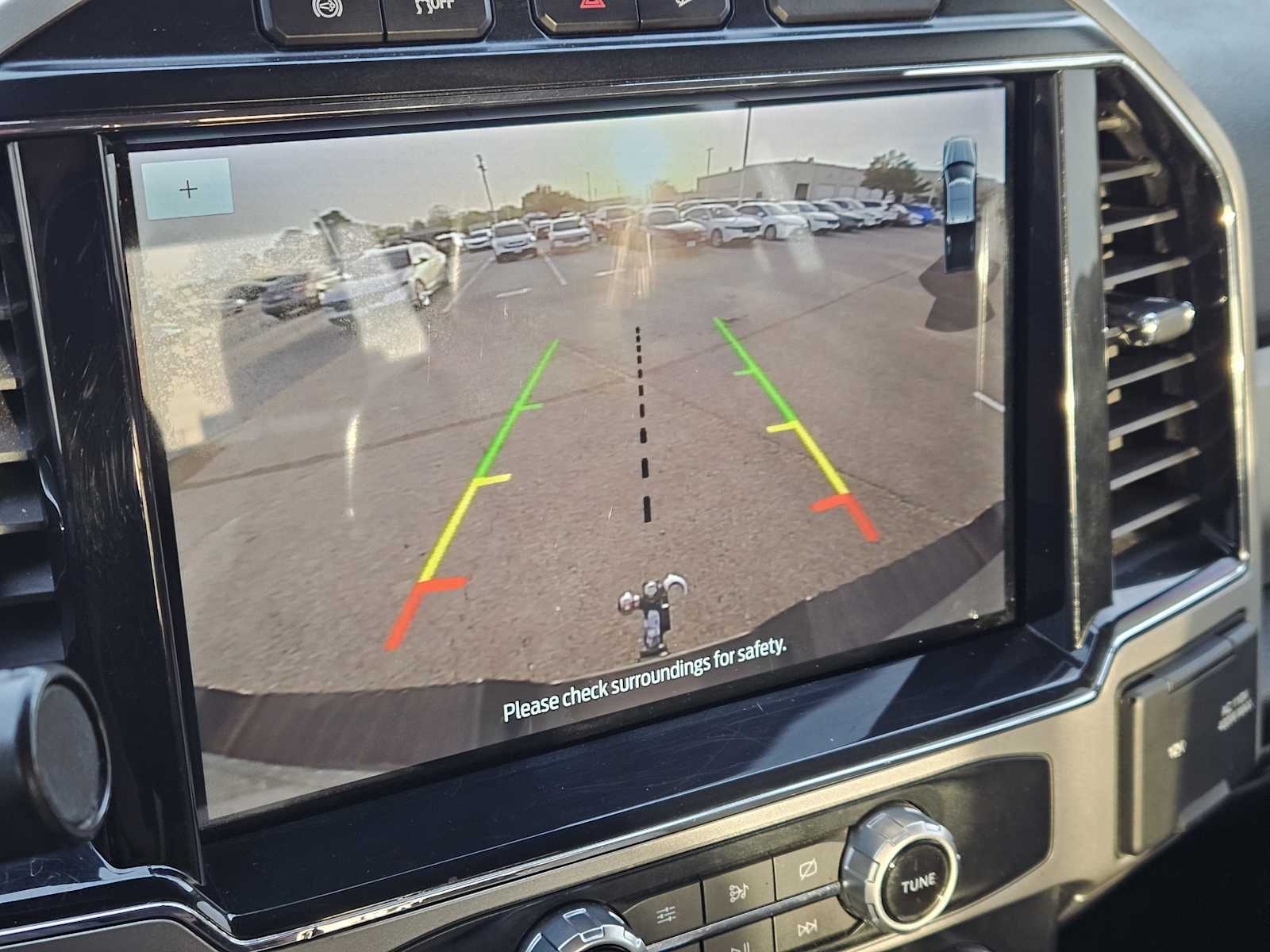 Thumbnail: 2022 Ford Econoline - 18