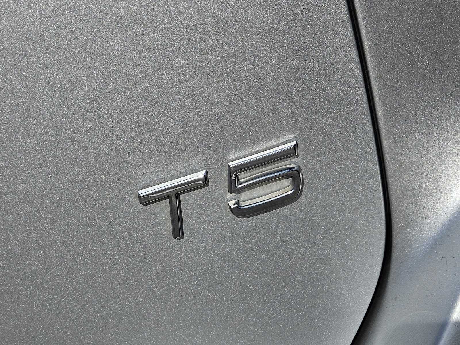 Thumbnail: 2017 Volvo XC60 - 12